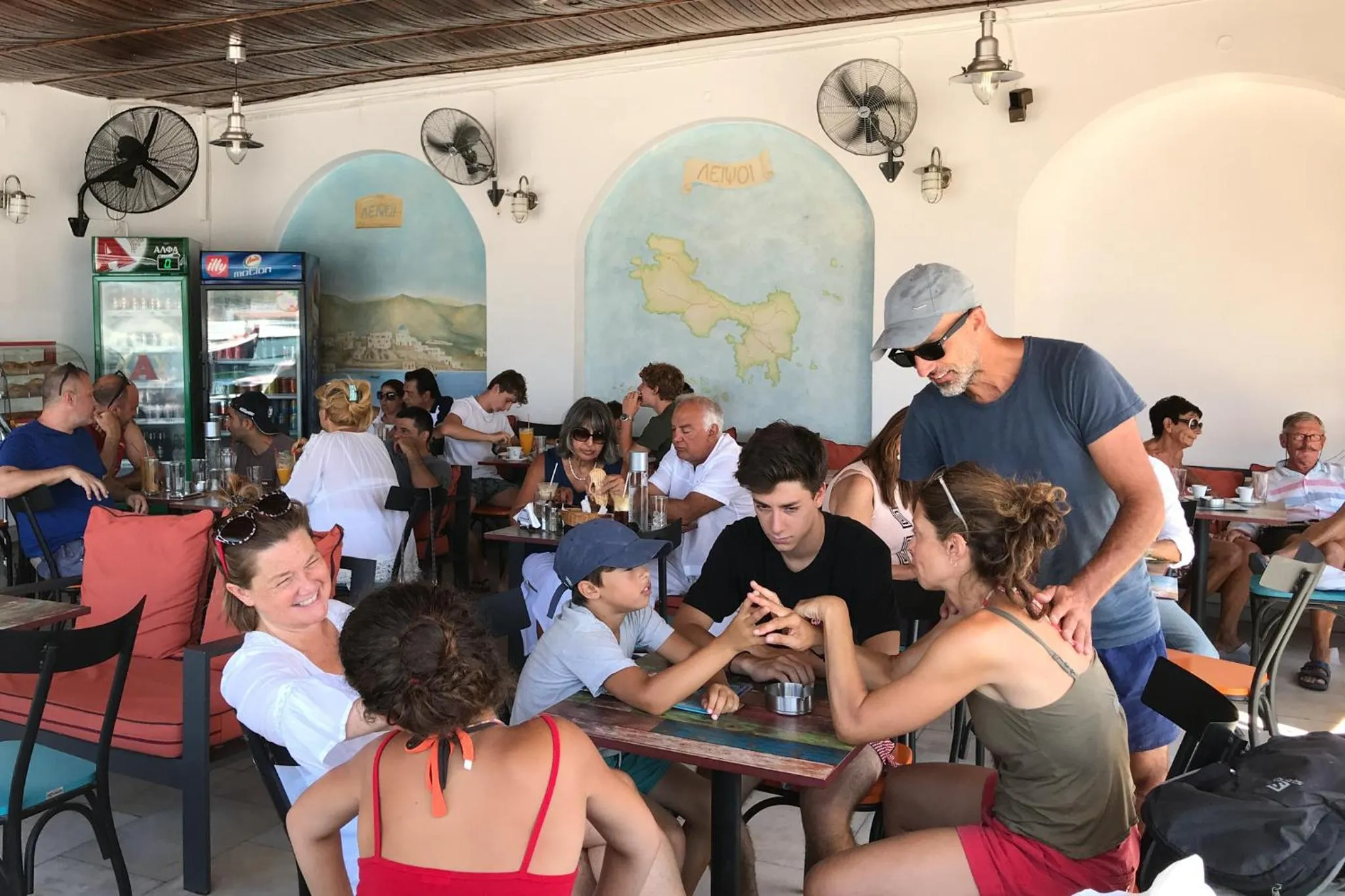 Restaurant/places to eat in Calypso Hotel