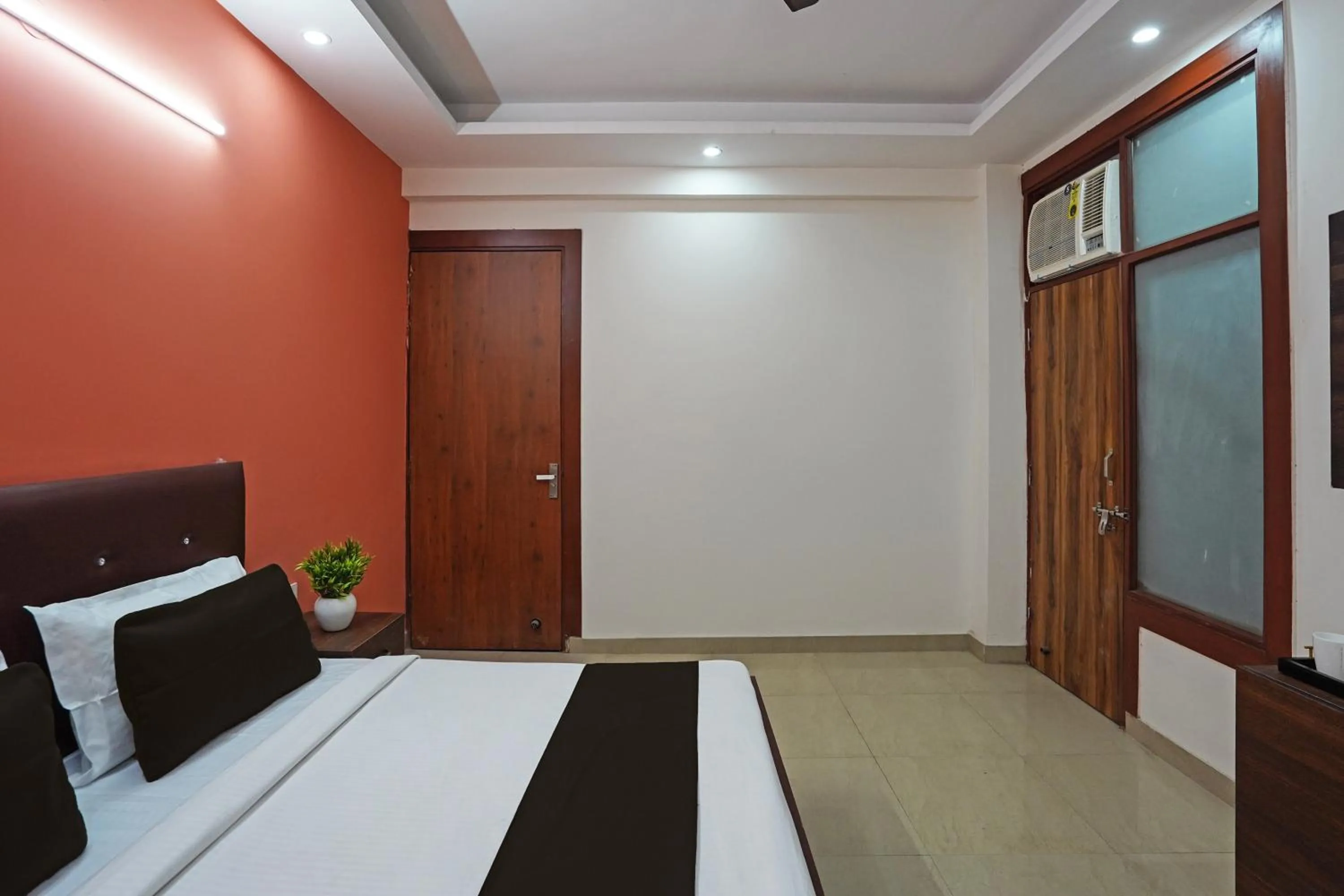 Bedroom in Hotel O Noida Stays