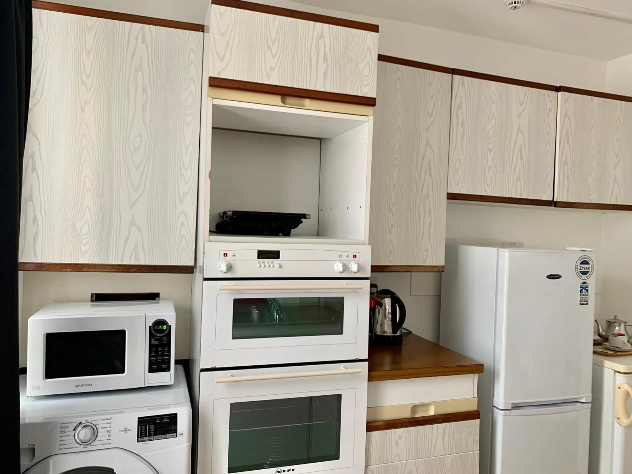 Kitchen or kitchenette in Sarum Apart-Hotel