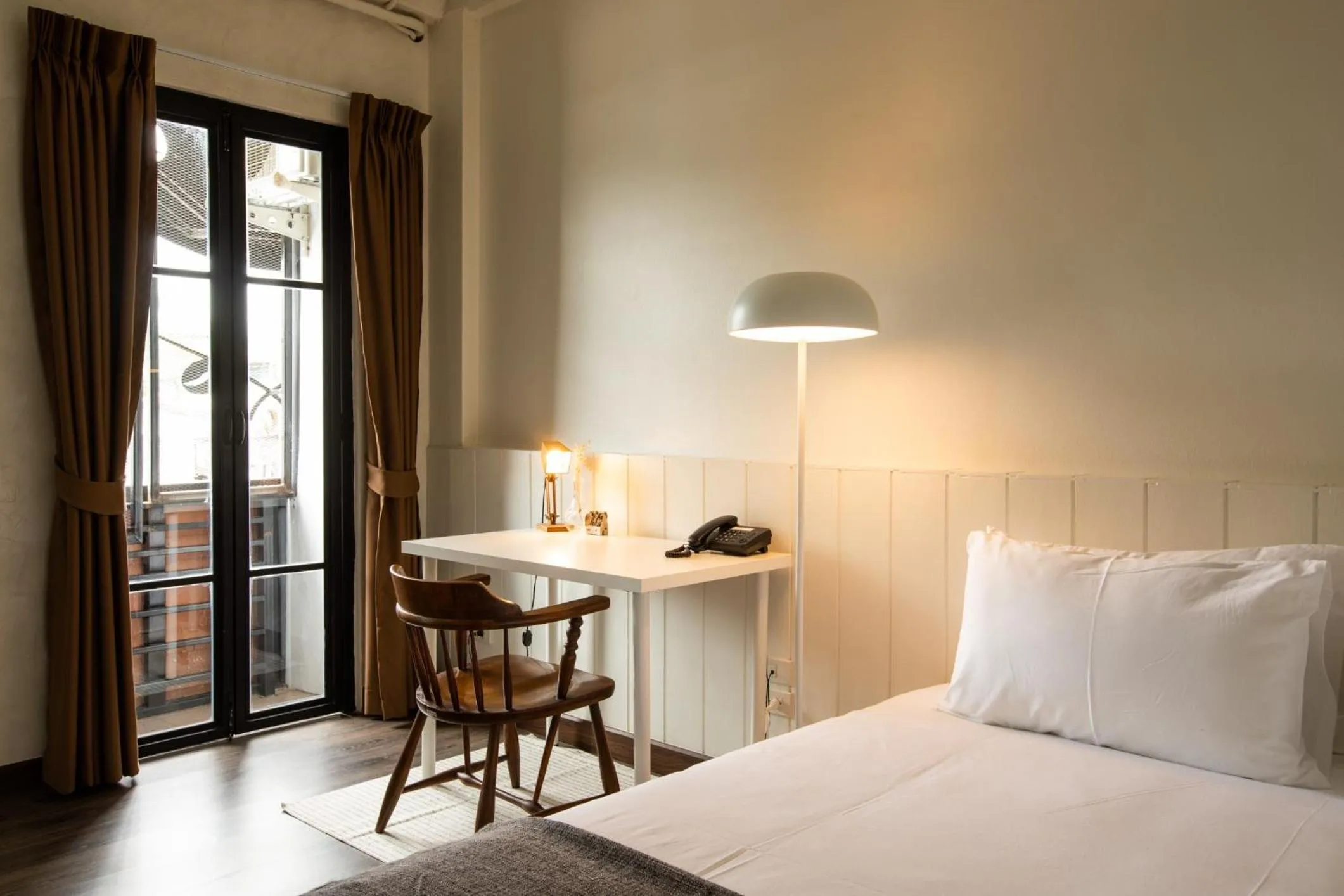 Photo of the whole room, Bed in Within Korat Sawairiang