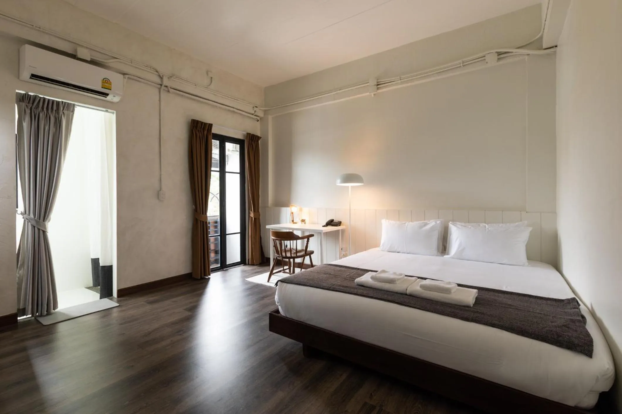 Photo of the whole room, Bed in Within Korat Sawairiang