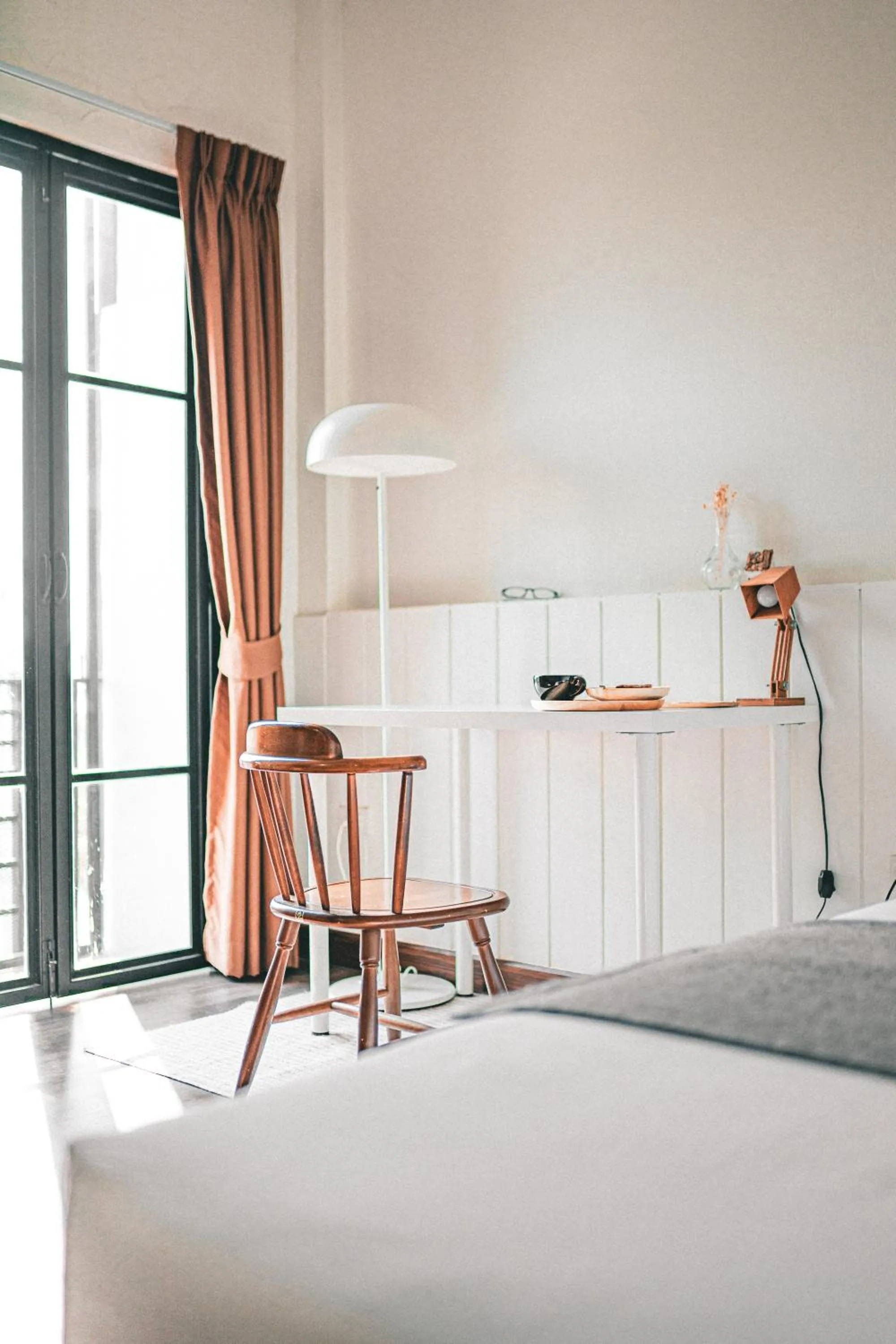 Seating area, Bed in Within Korat Sawairiang