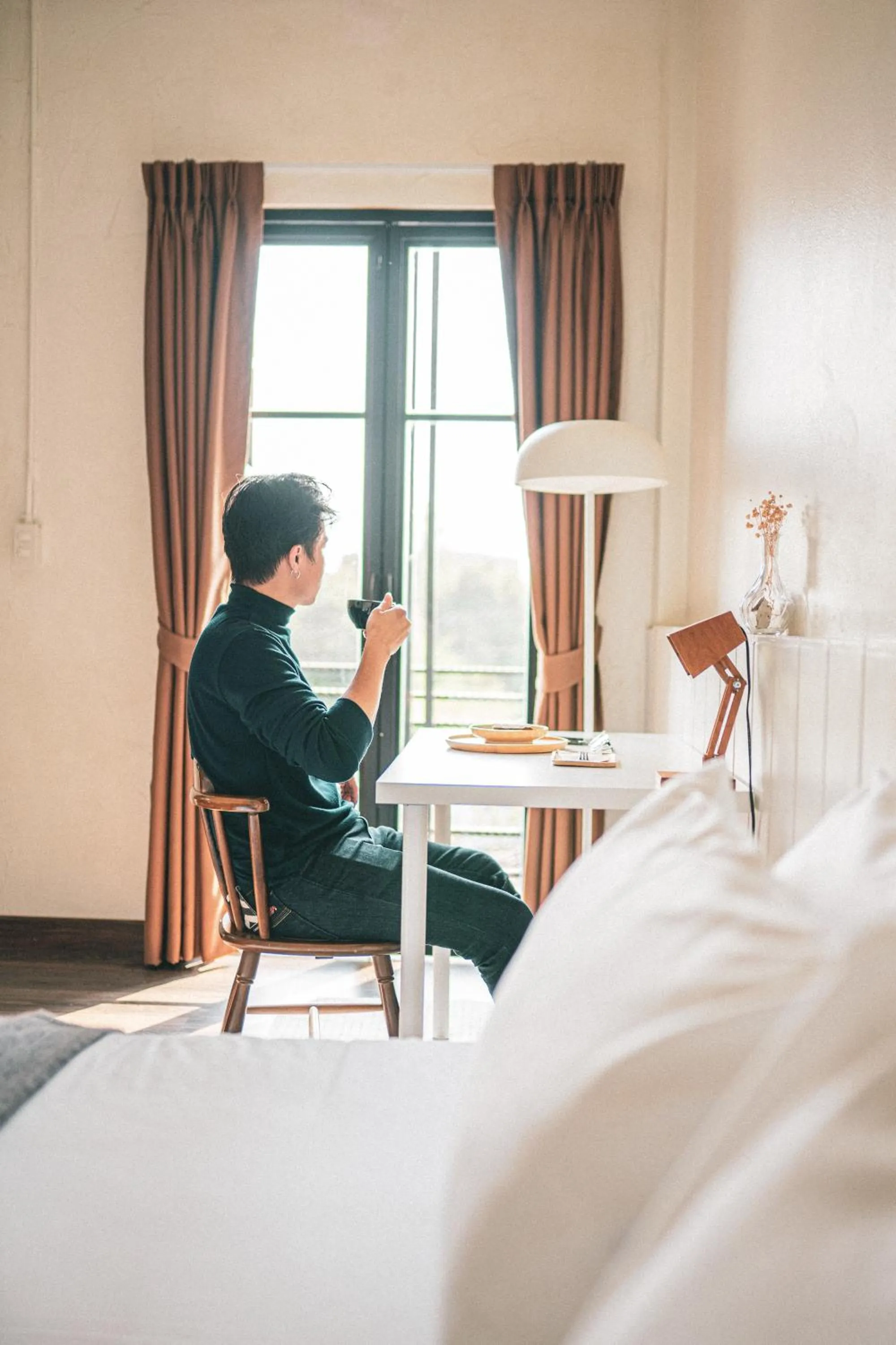 Seating area, Bed in Within Korat Sawairiang