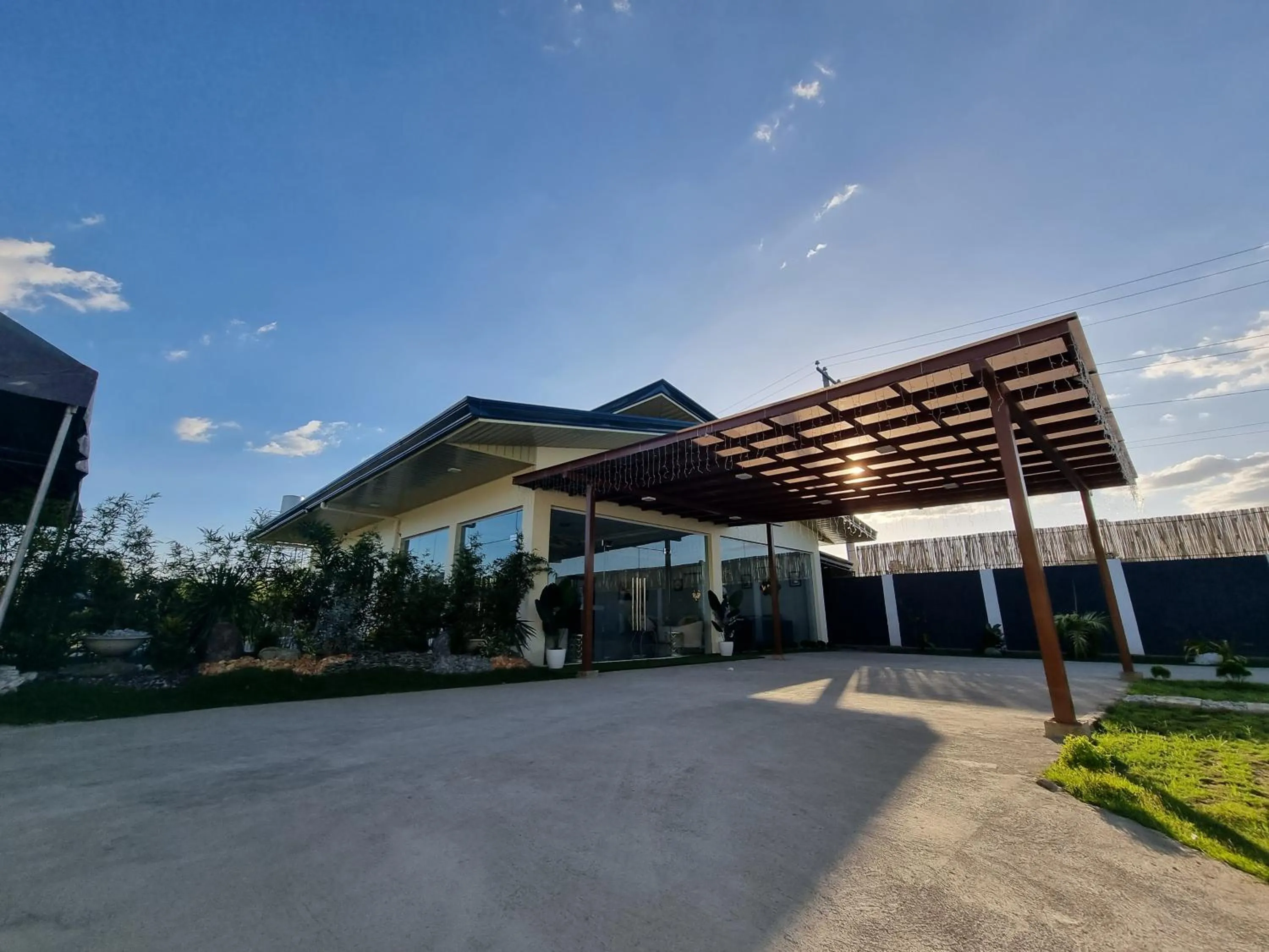 Property building in 34k Hotel and Resort powered by Cocotel