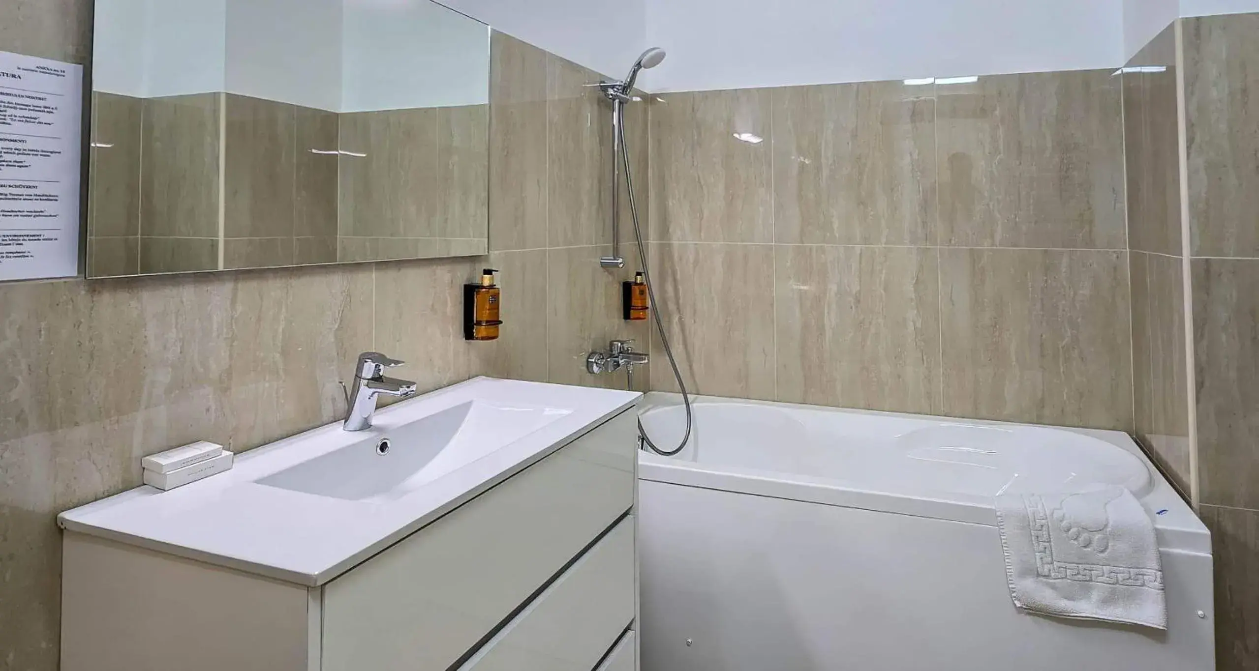 Deluxe Double Room in Green Park Boutique Hotel Deluxe Double Room in Green Park Boutique Hotel