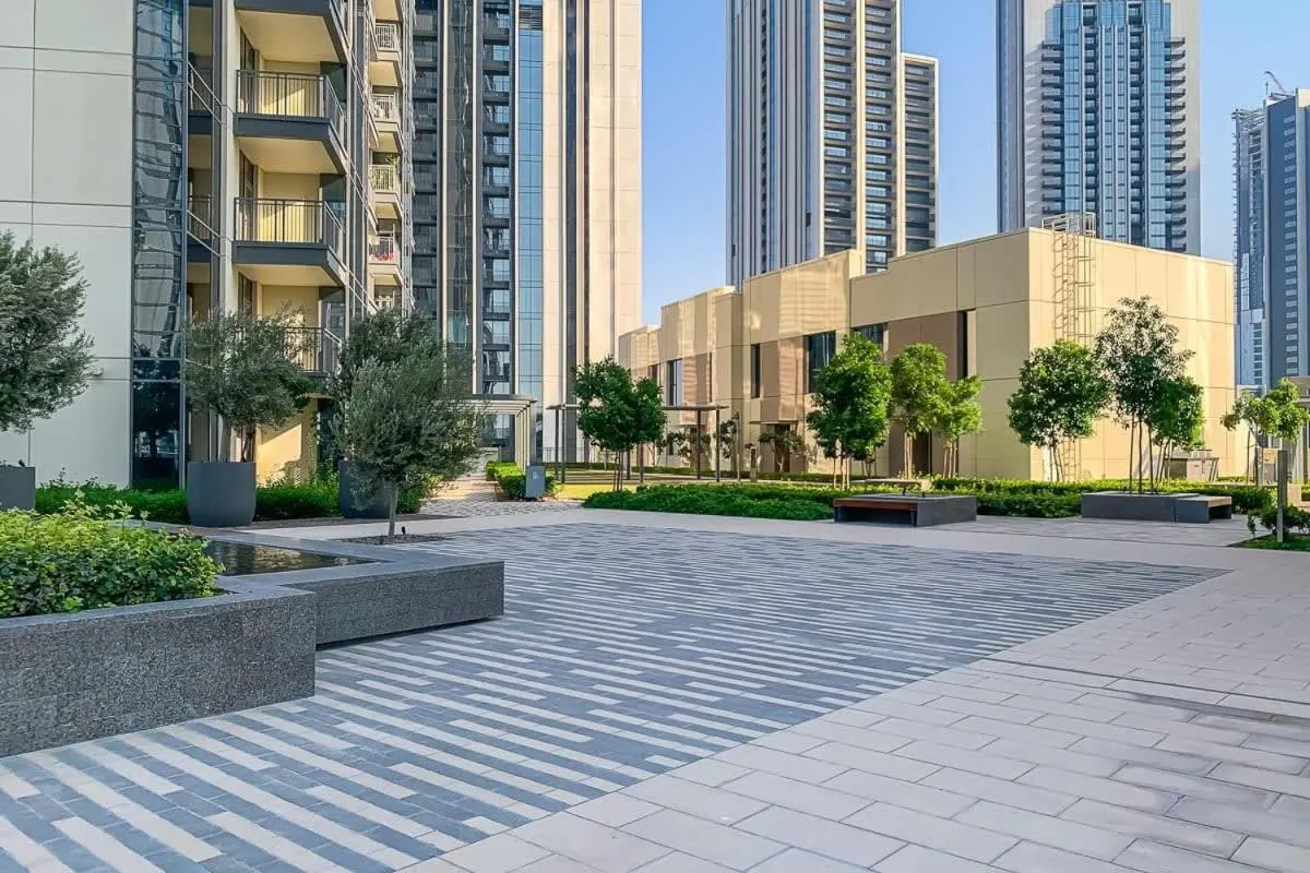 Frank Porter - Creek Rise Tower 1