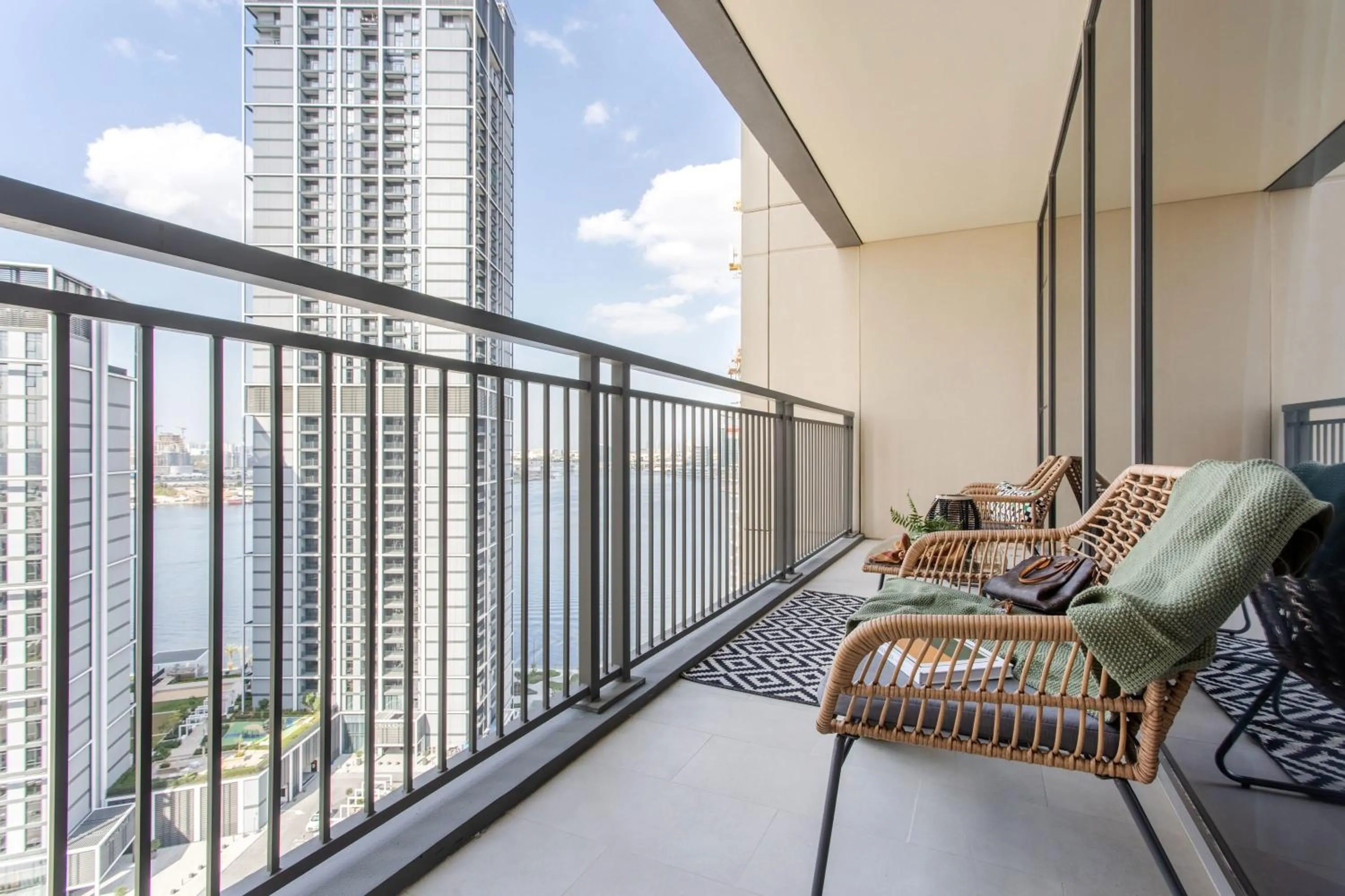 Frank Porter - Creek Rise Tower 1