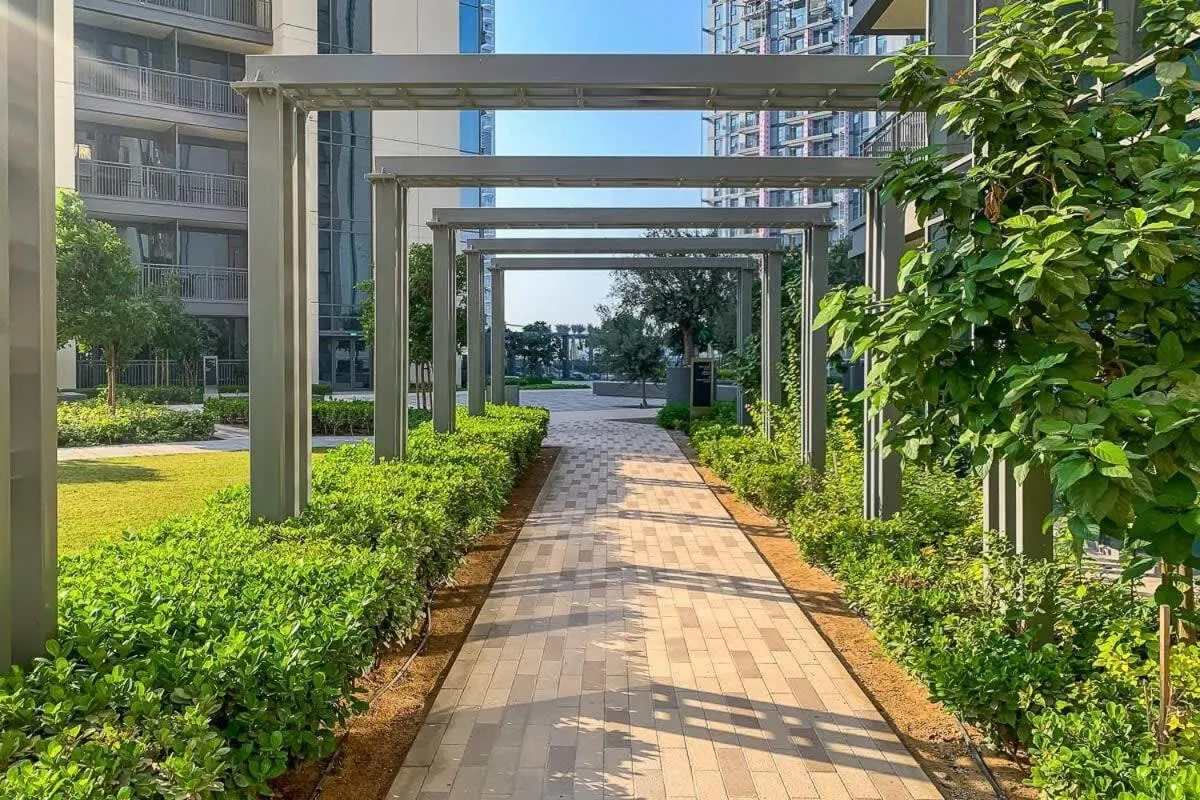 Frank Porter - Creek Rise Tower 1