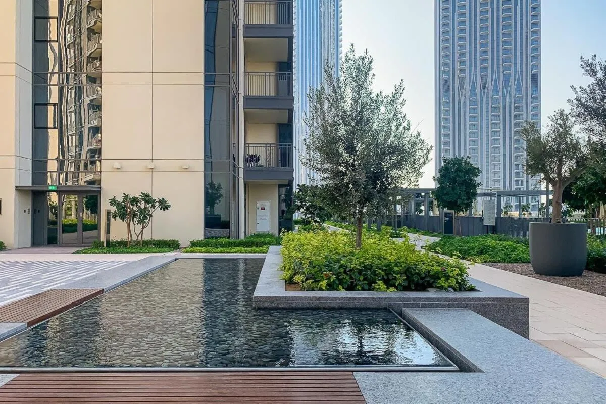 Frank Porter - Creek Rise Tower 1