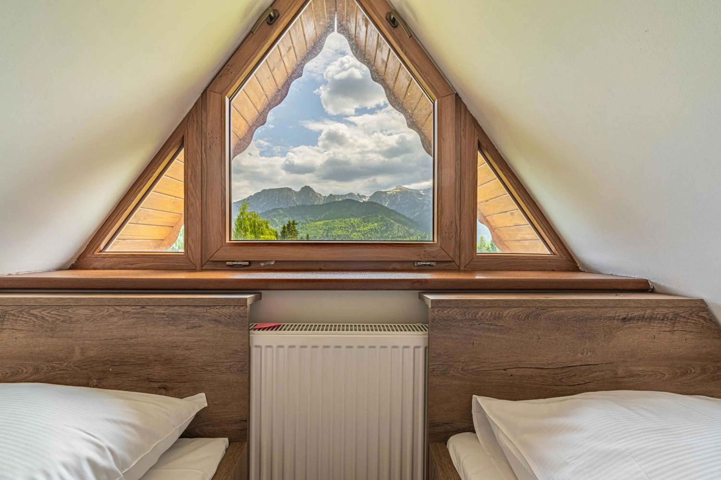 Bed in Willa Serafin-basen, sauny i jacuzzi w Willa Baciarka dodatkowo płatne