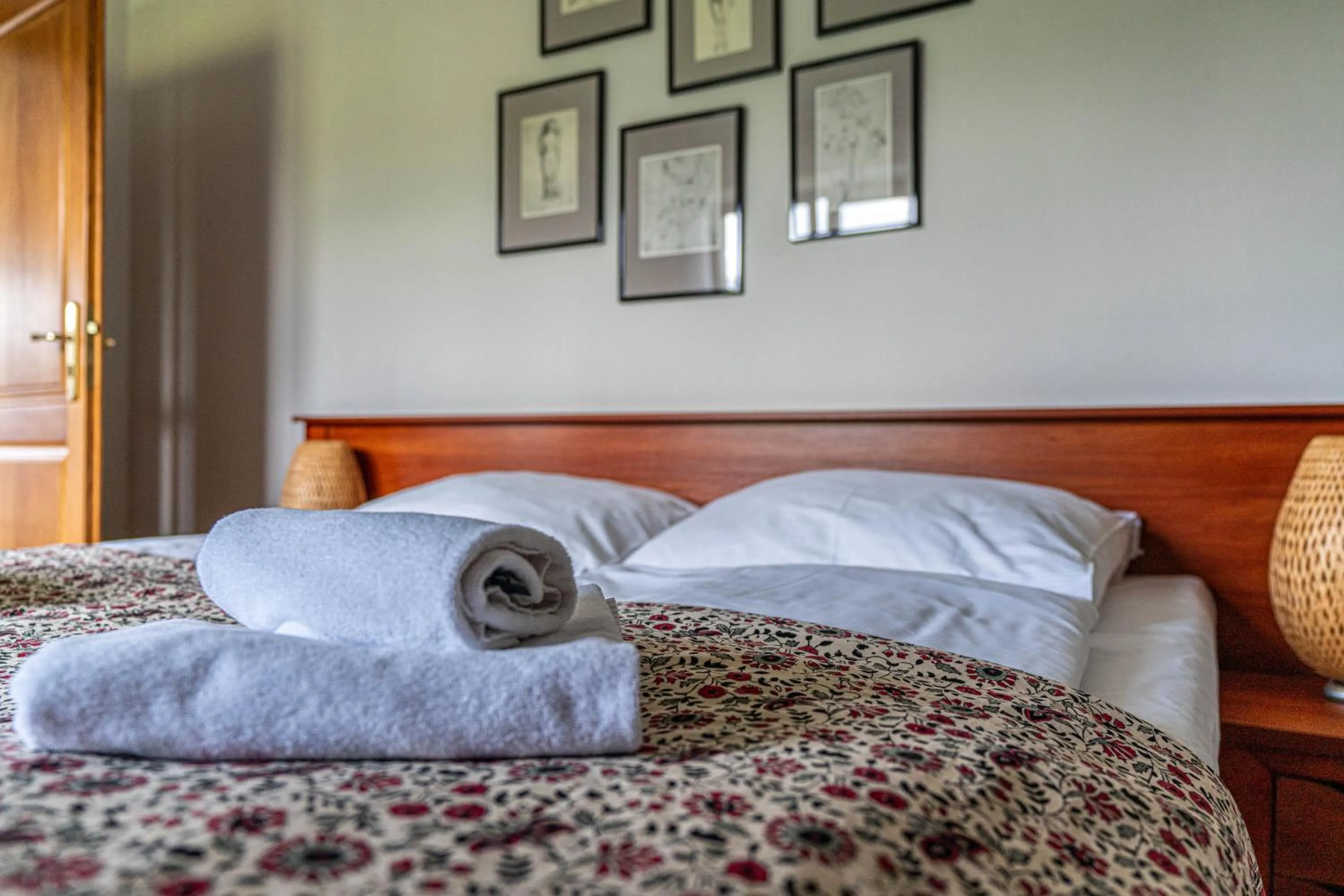 Bed in Willa Serafin-basen, sauny i jacuzzi w Willa Baciarka dodatkowo płatne