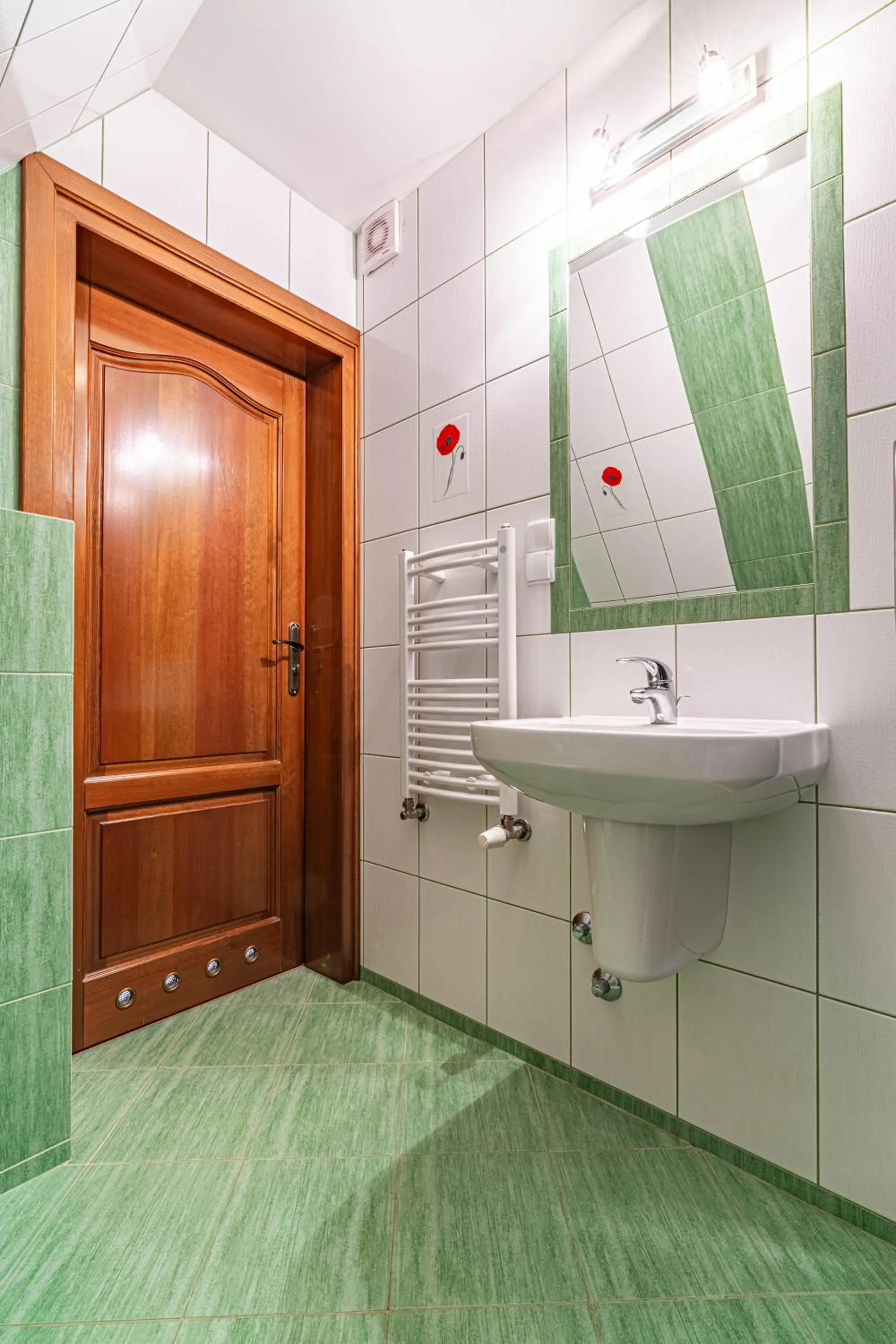 Bathroom in Willa Serafin-basen, sauny i jacuzzi w Willa Baciarka dodatkowo płatne