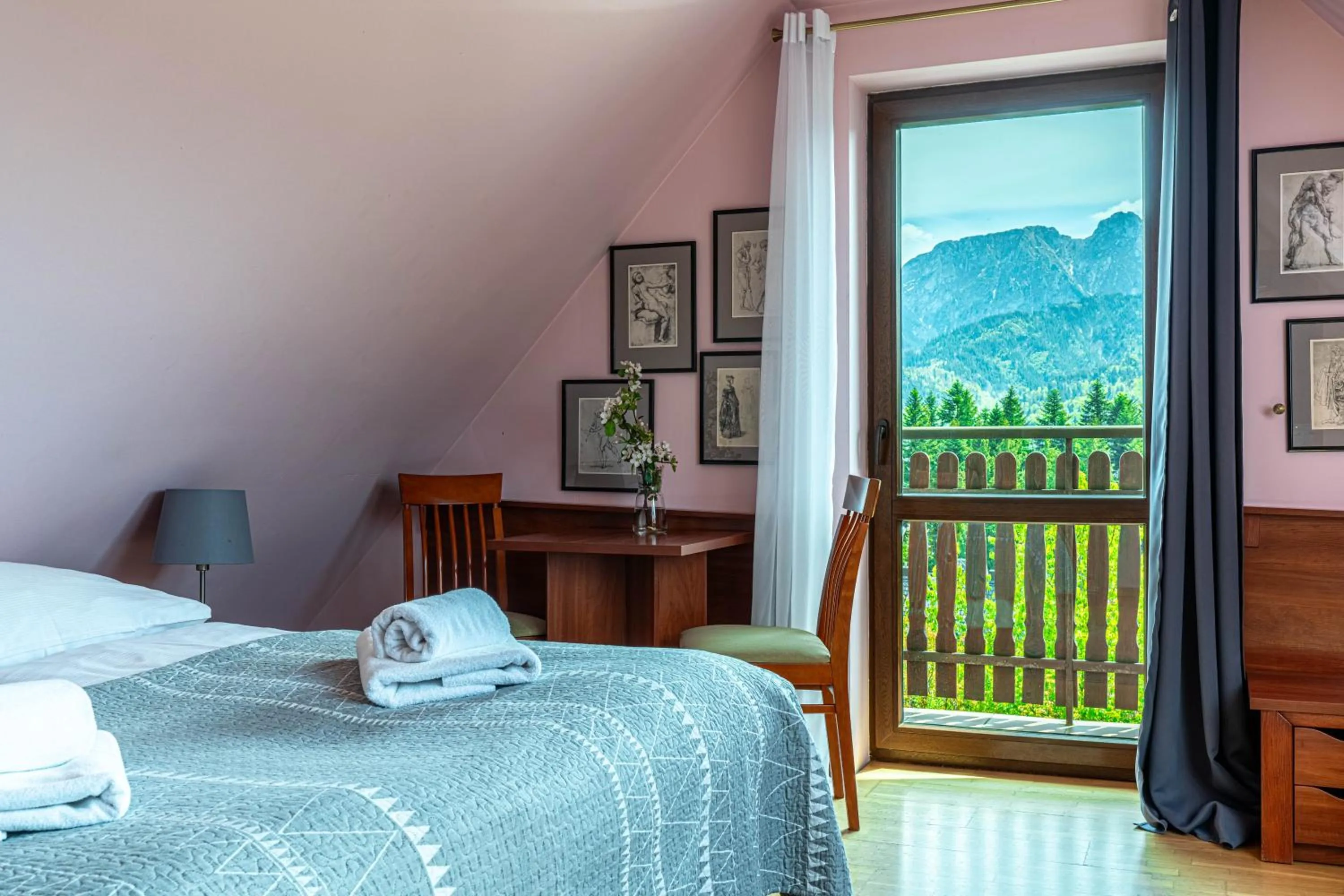 Bed in Willa Serafin-basen, sauny i jacuzzi w Willa Baciarka dodatkowo płatne