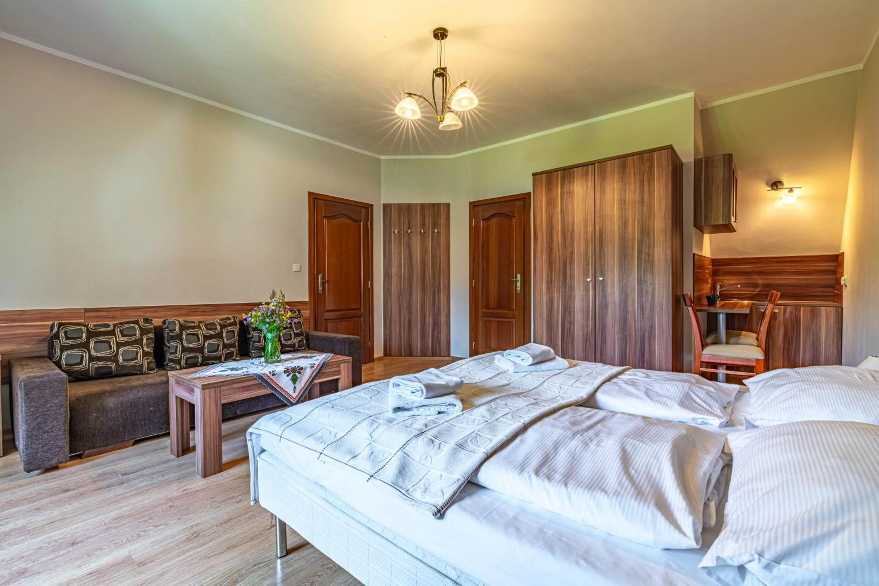 Bed in Willa Serafin-basen, sauny i jacuzzi w Willa Baciarka dodatkowo płatne