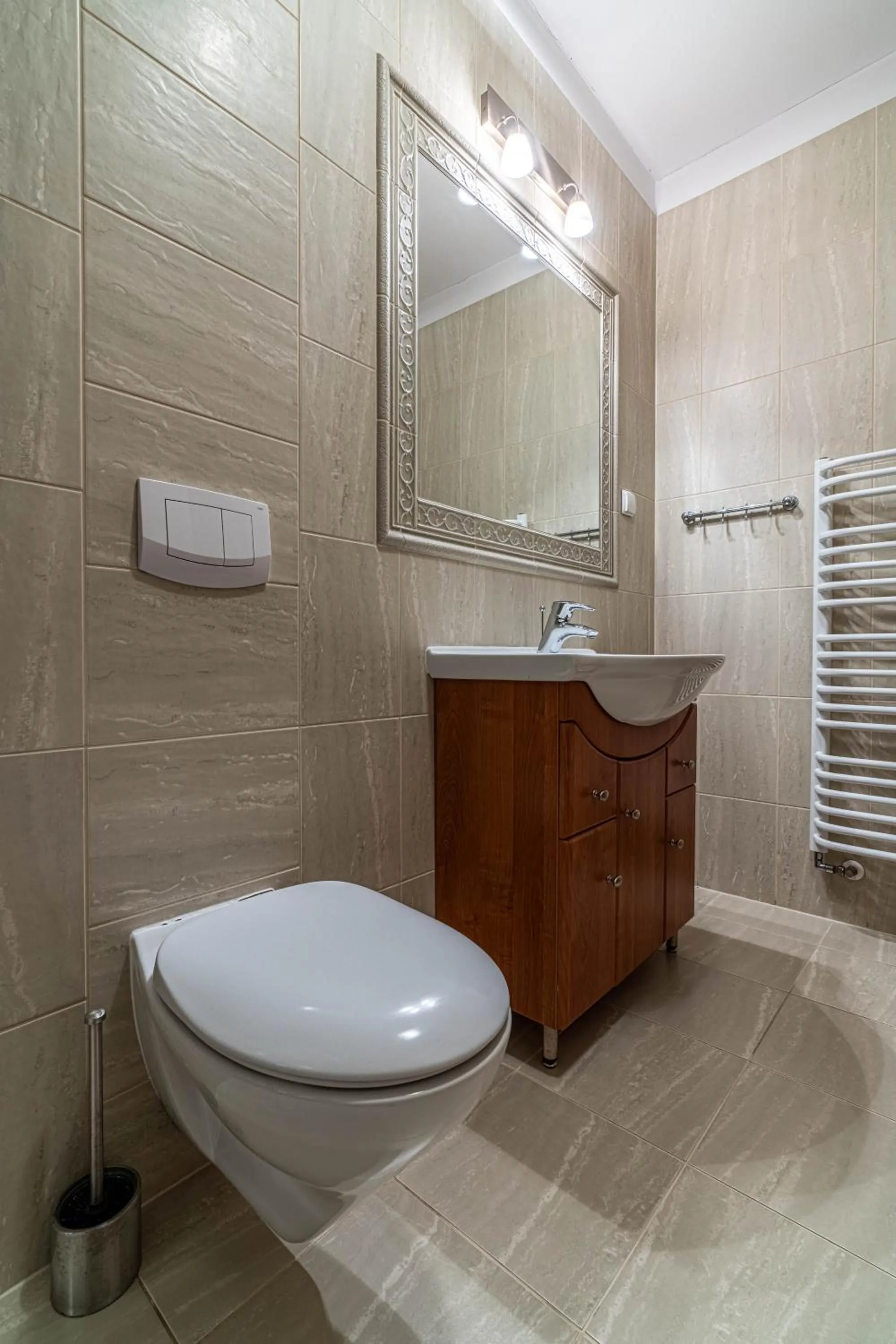 Shower in Willa Serafin-basen, sauny i jacuzzi w Willa Baciarka dodatkowo płatne