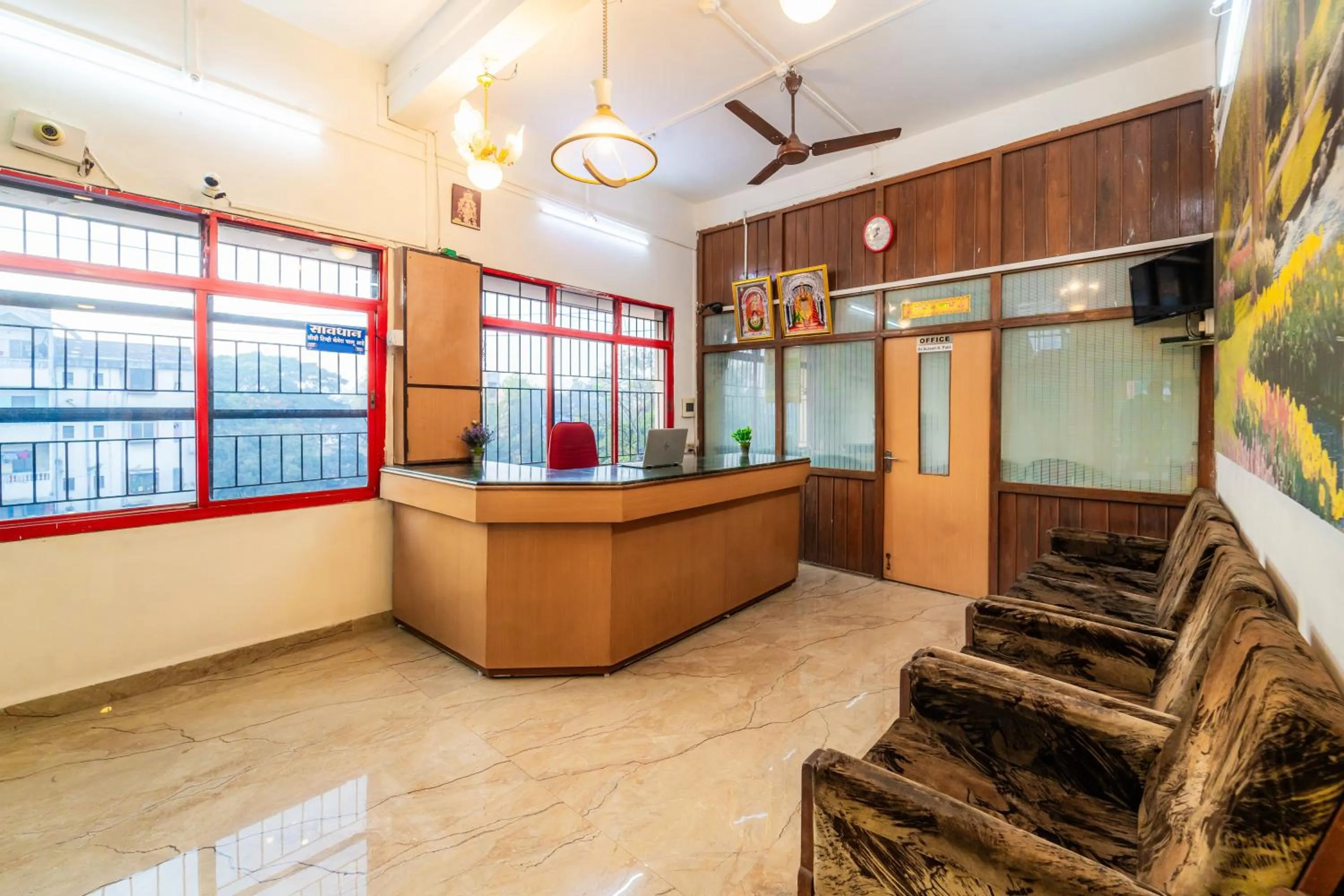 Lobby or reception in Itsy Hotels Mansi