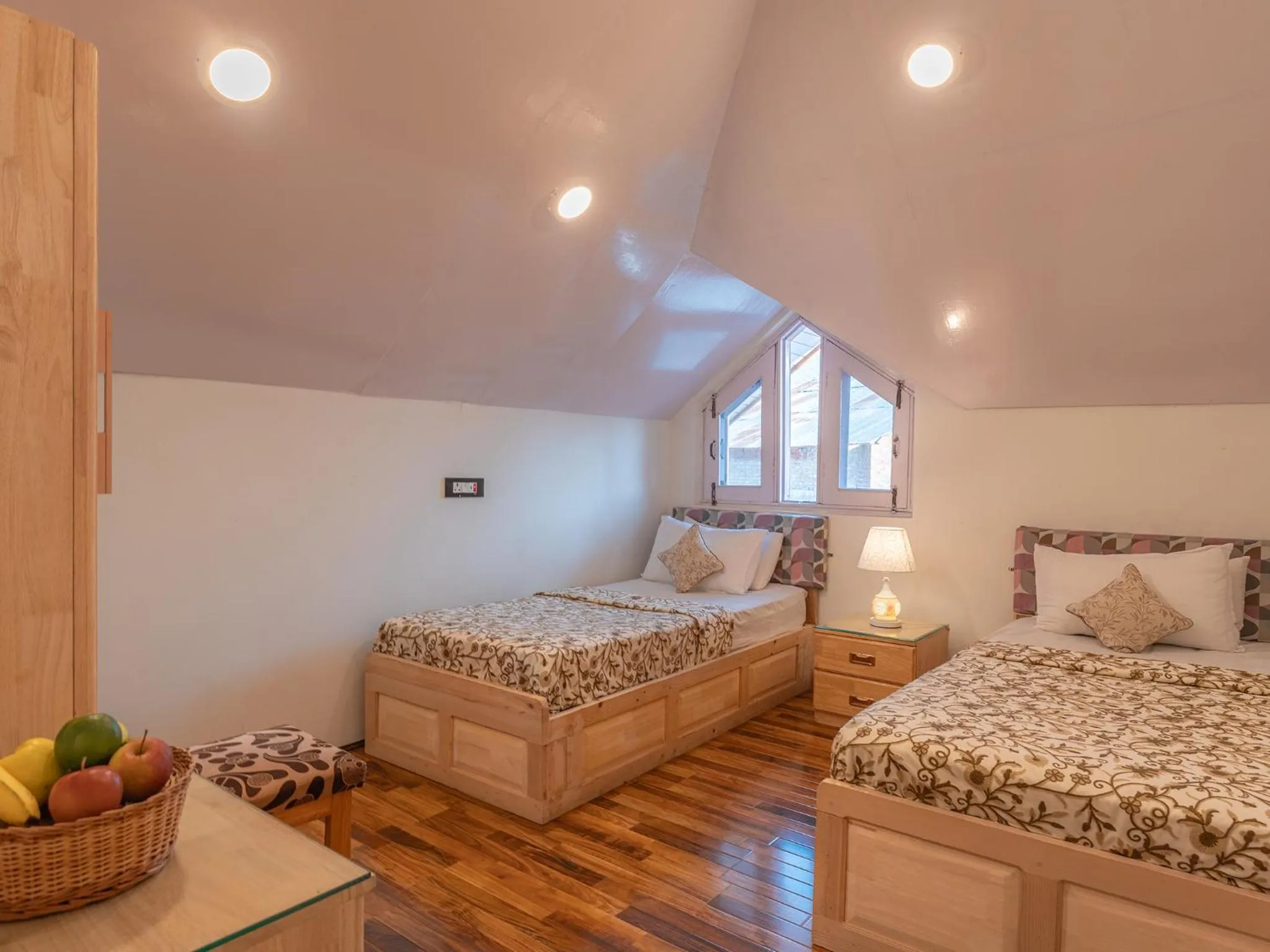 Bed in Moustache Srinagar