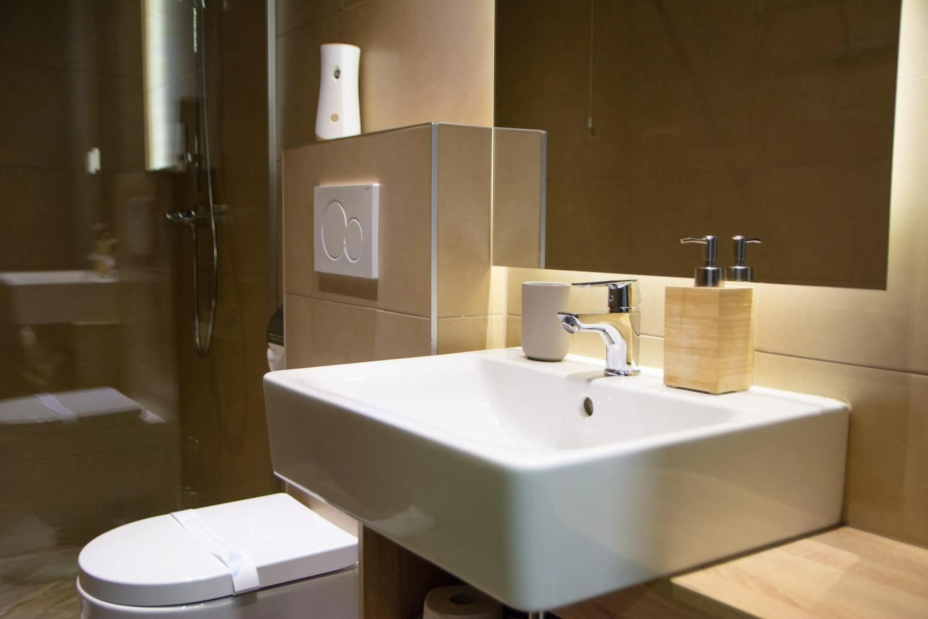 Bathroom in Olivia Rooms