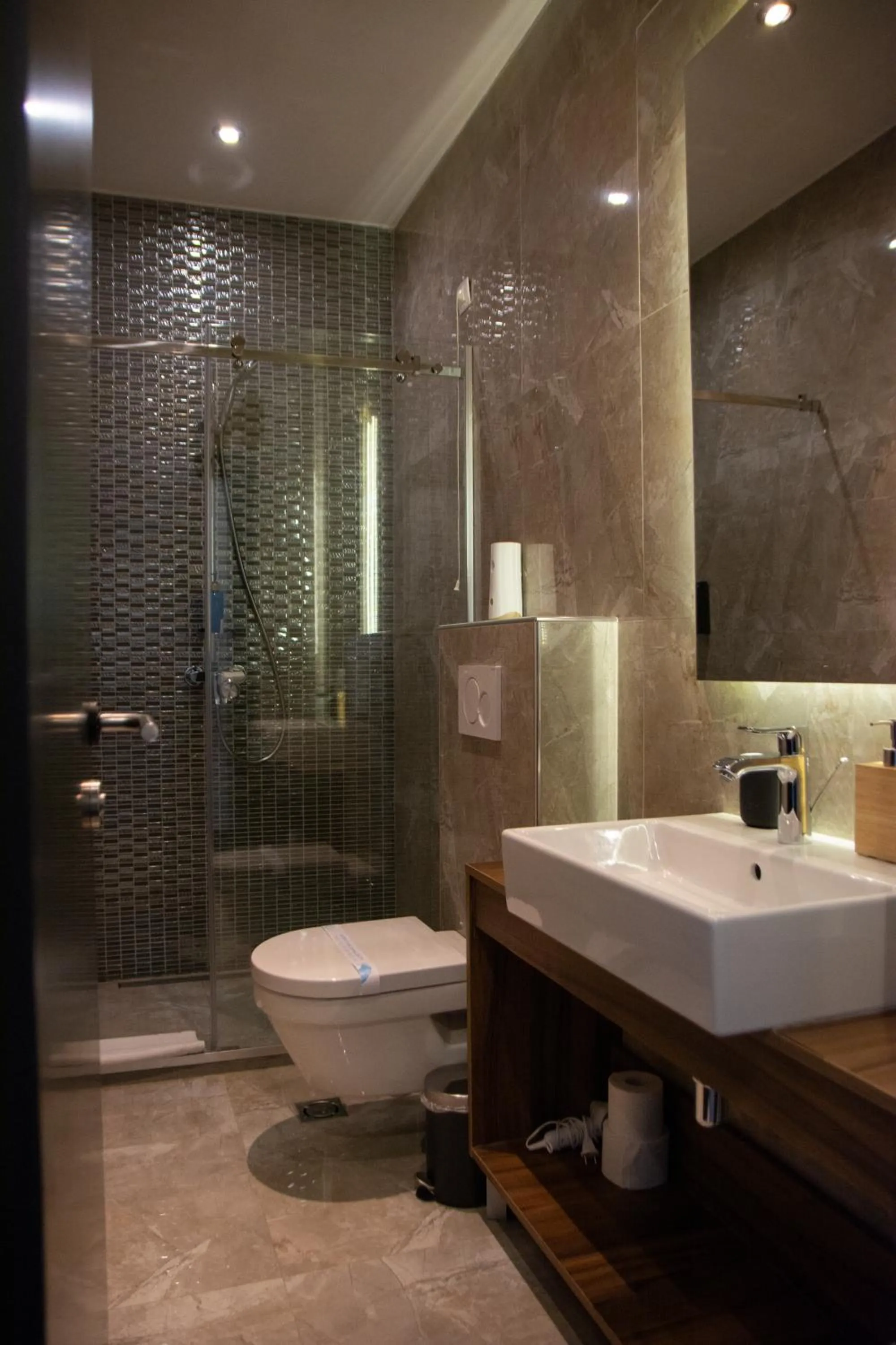 Bathroom in Olivia Rooms