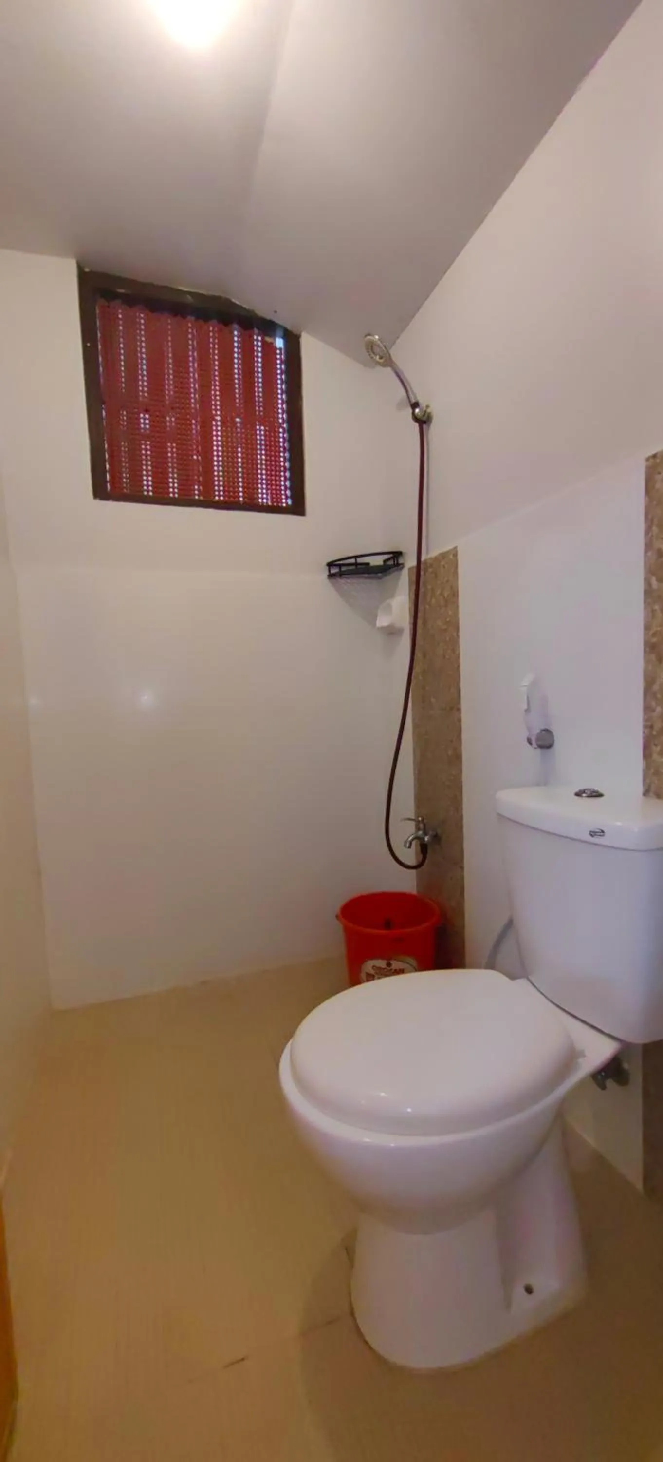 Toilet in Eashanti's Place