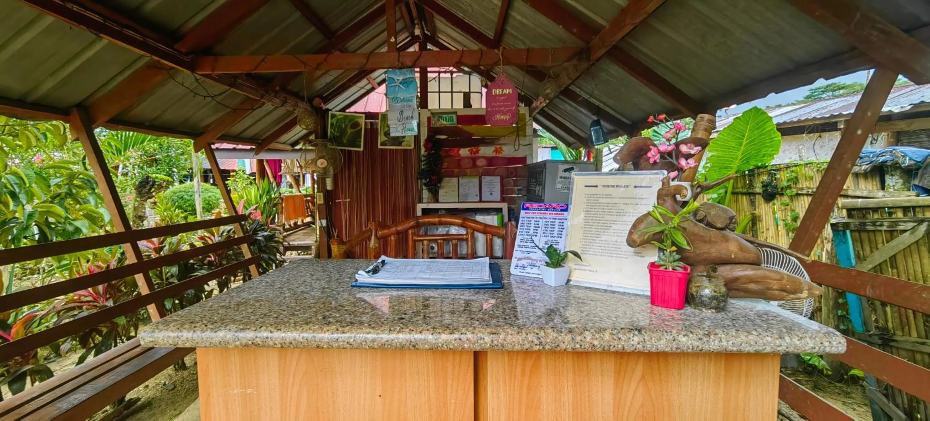 Lobby or reception in Eashanti's Place
