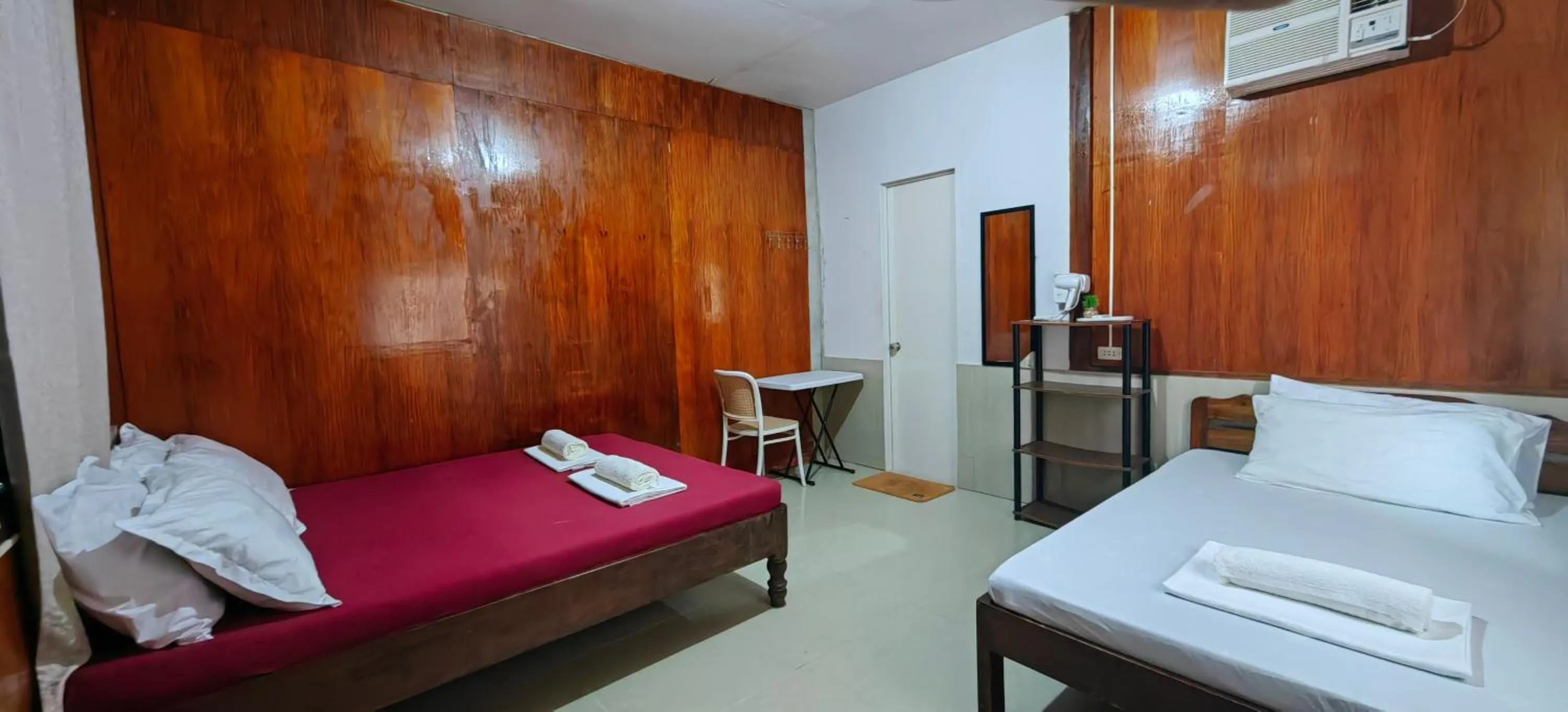 Photo of the whole room, Bed in Eashanti's Place