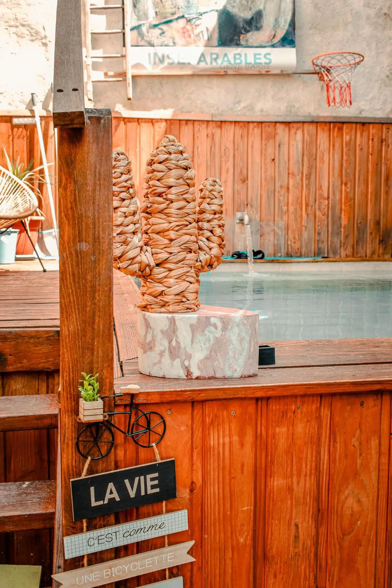 Swimming pool in Les deux arches
