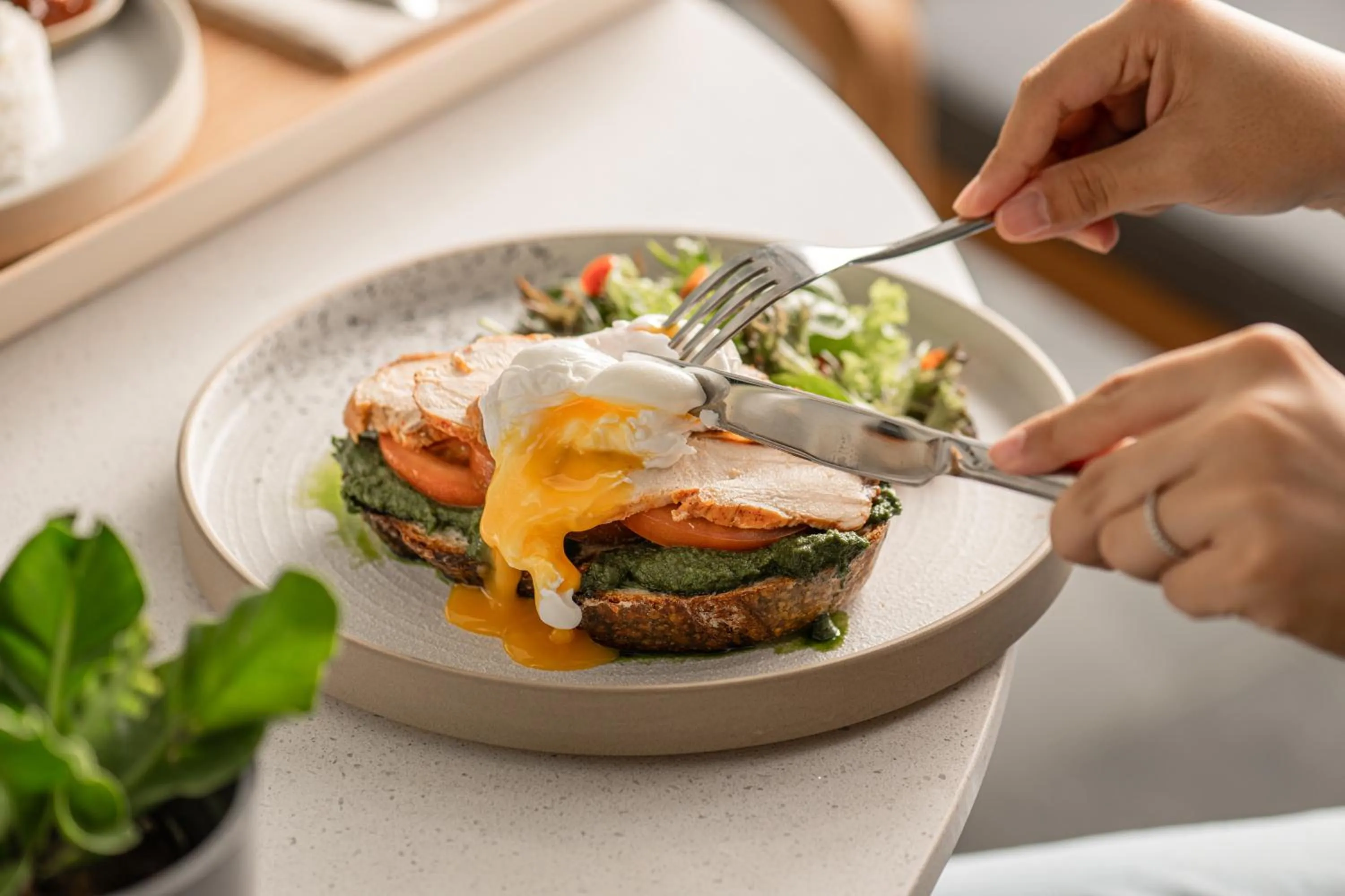Dining area in Lloyd's Inn Kuala Lumpur