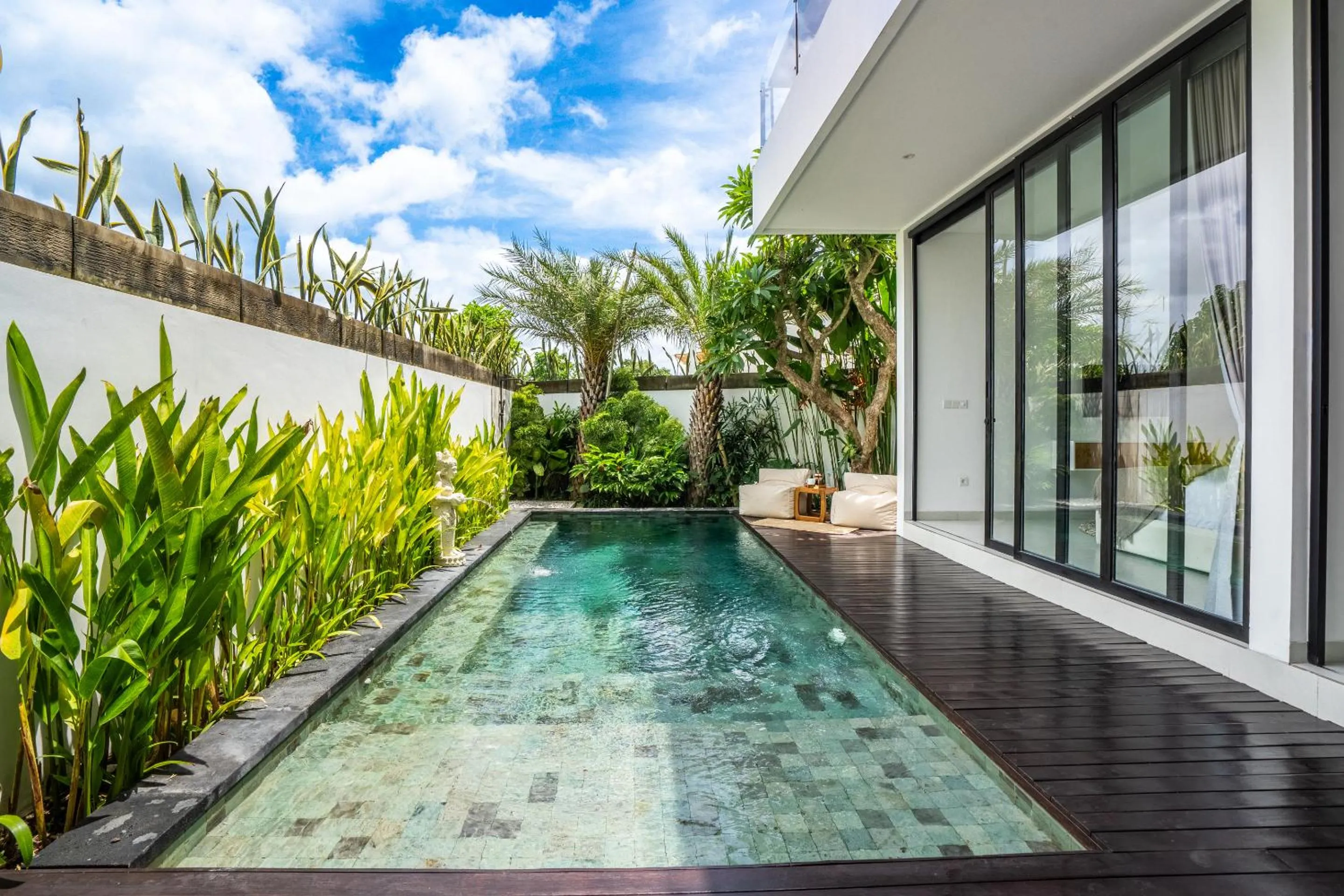 Garden in Villa Ozkar - Elegant 3-Bedroom Villa with Pool & Sunset Terrace