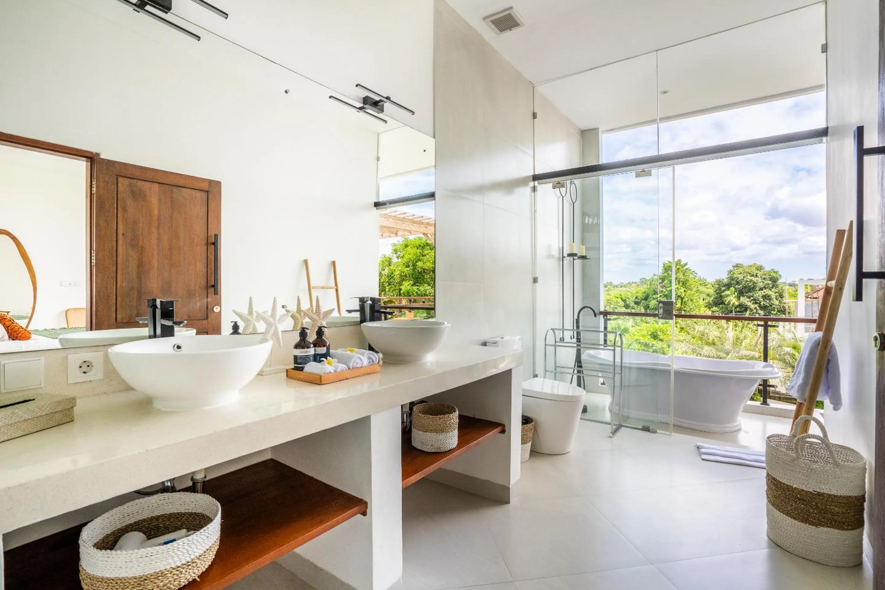 Shower in Villa Ozkar - Elegant 3-Bedroom Villa with Pool & Sunset Terrace