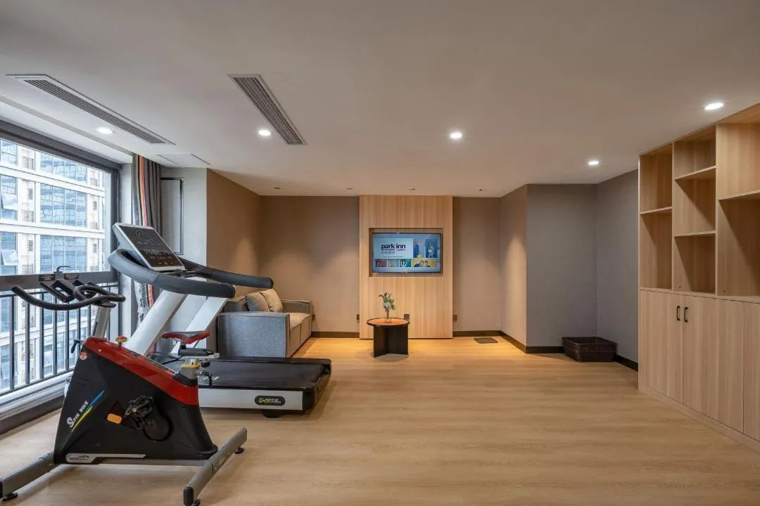 Fitness centre/facilities in Park Inn by Radisson Chongqing Yuelai International Expo Center
