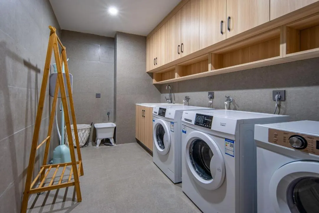 laundry in Park Inn by Radisson Chongqing Yuelai International Expo Center