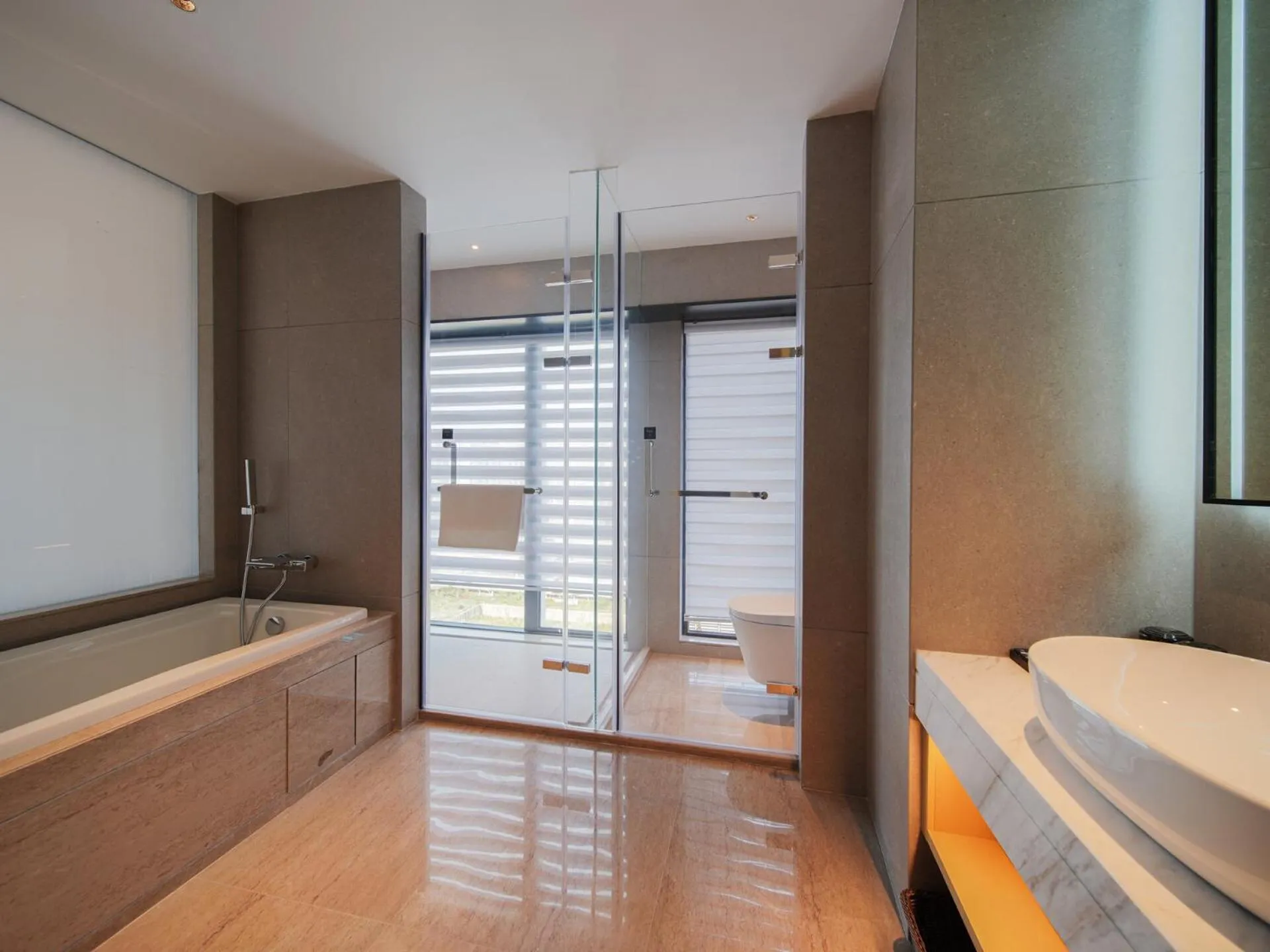 Park Inn by Radisson Chengdu FengHuang Mountain Sports Park