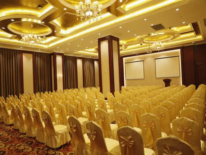 Vienna International Hotel Shanghai Hongqiao Airport Convention and Exhibition Center Huaxu Highway