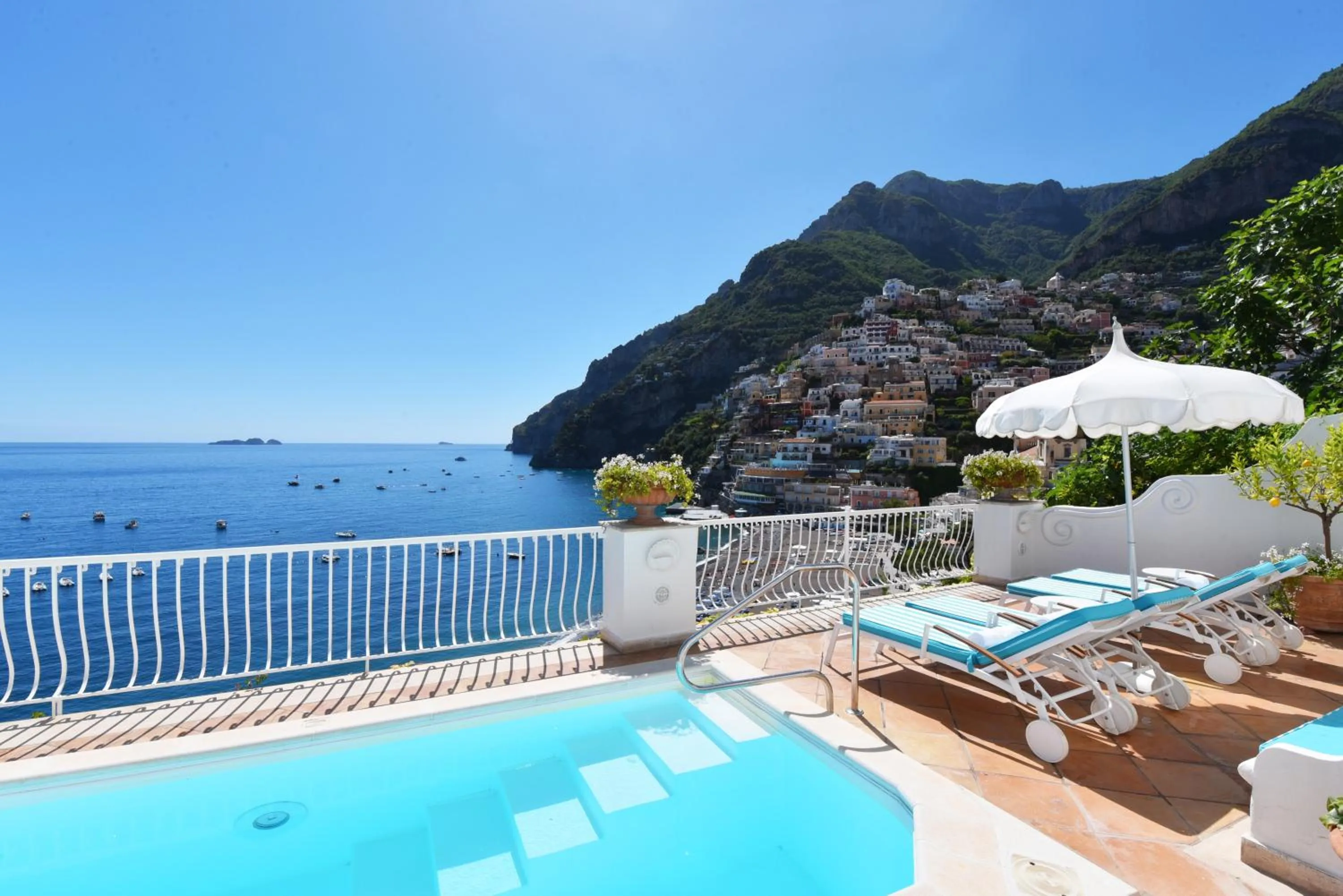 Swimming pool in Villa Boheme Exclusive Luxury Suites