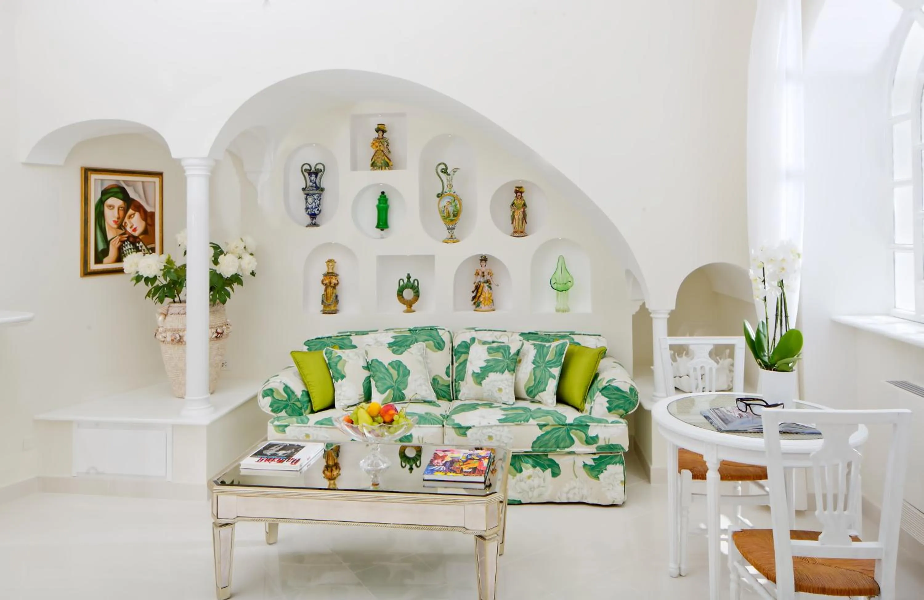 Dining area in Villa Boheme Exclusive Luxury Suites