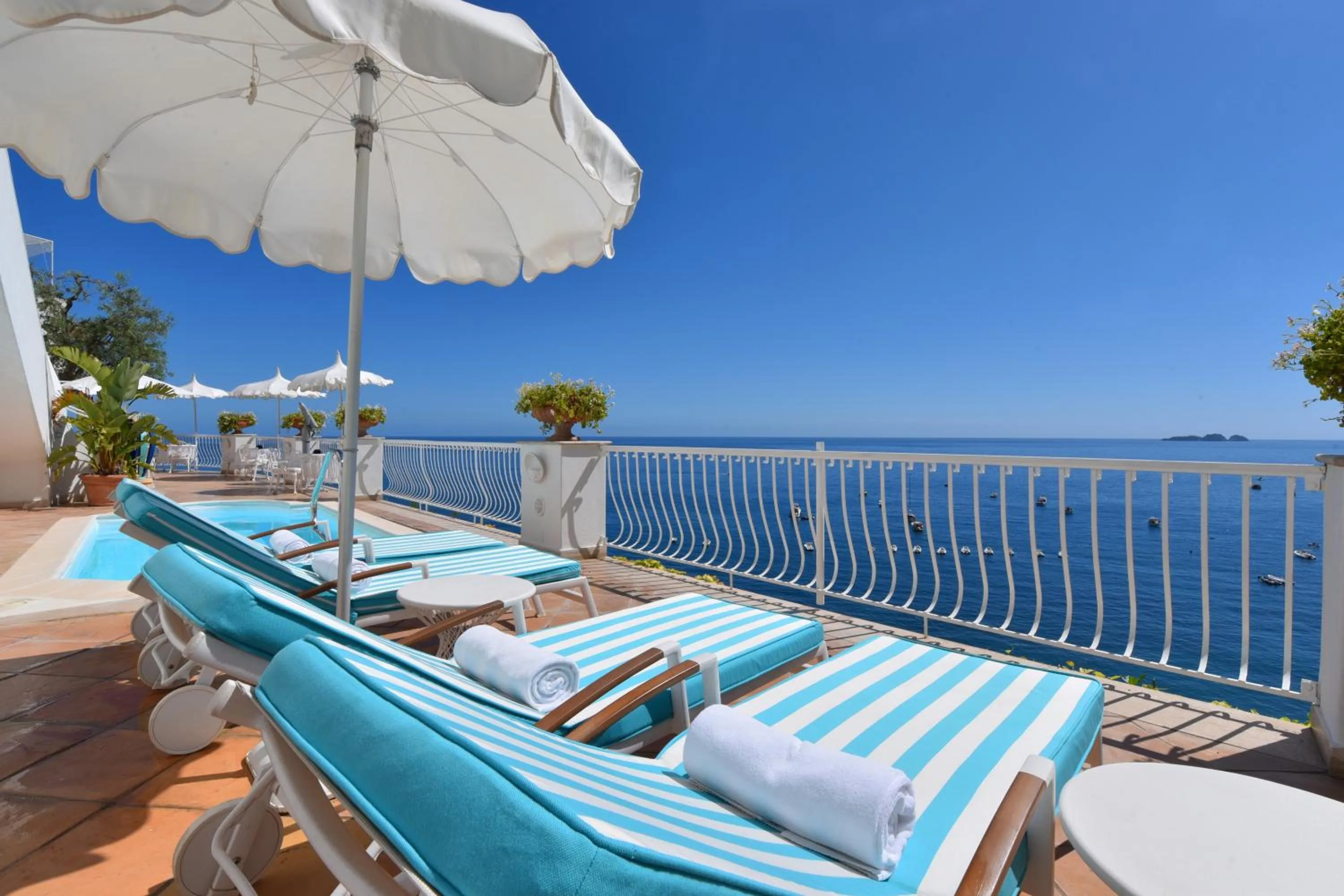 Swimming pool in Villa Boheme Exclusive Luxury Suites