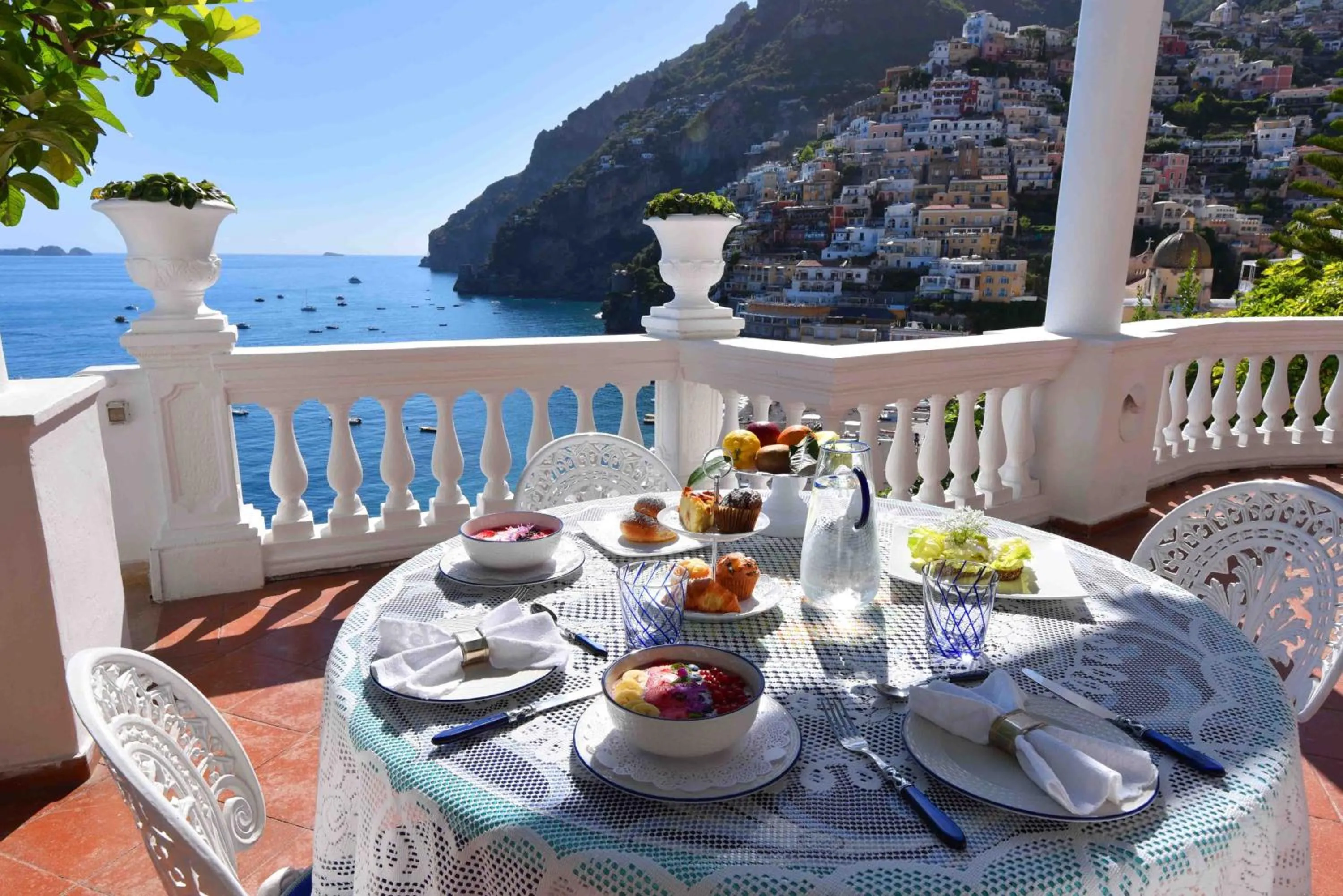 Breakfast in Villa Boheme Exclusive Luxury Suites