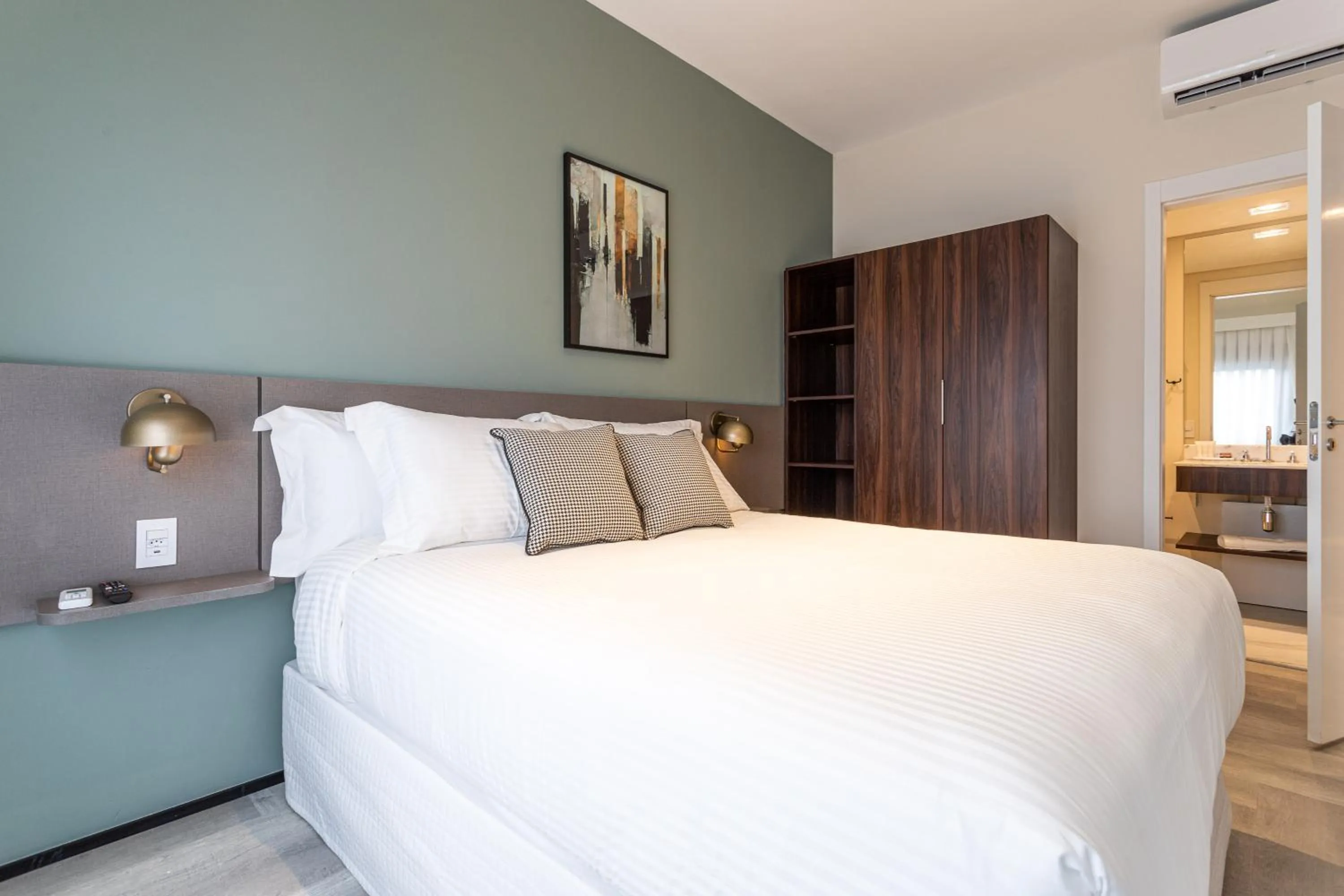 Bed in Iconyc House of Charlie