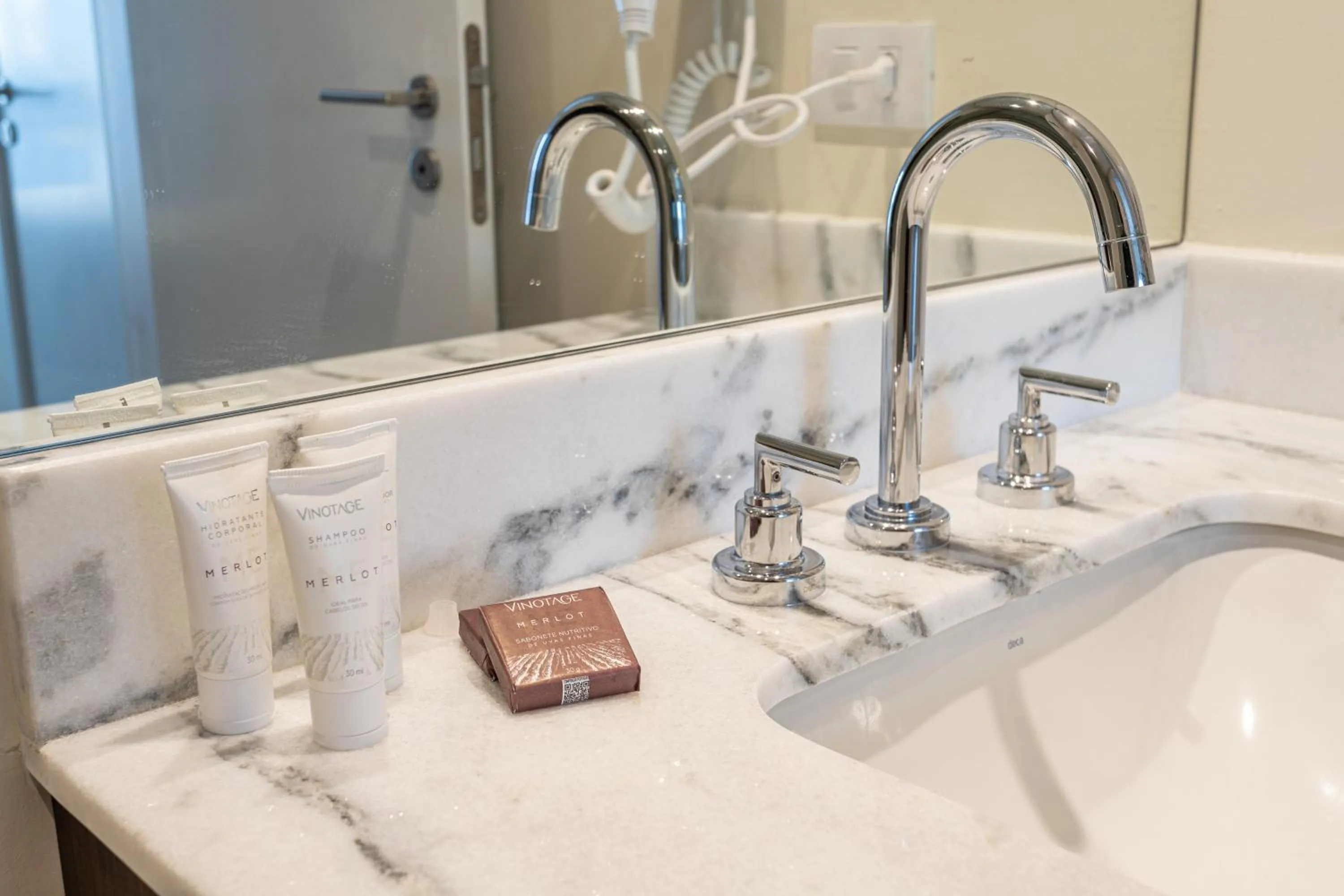 Bathroom in Iconyc House of Charlie