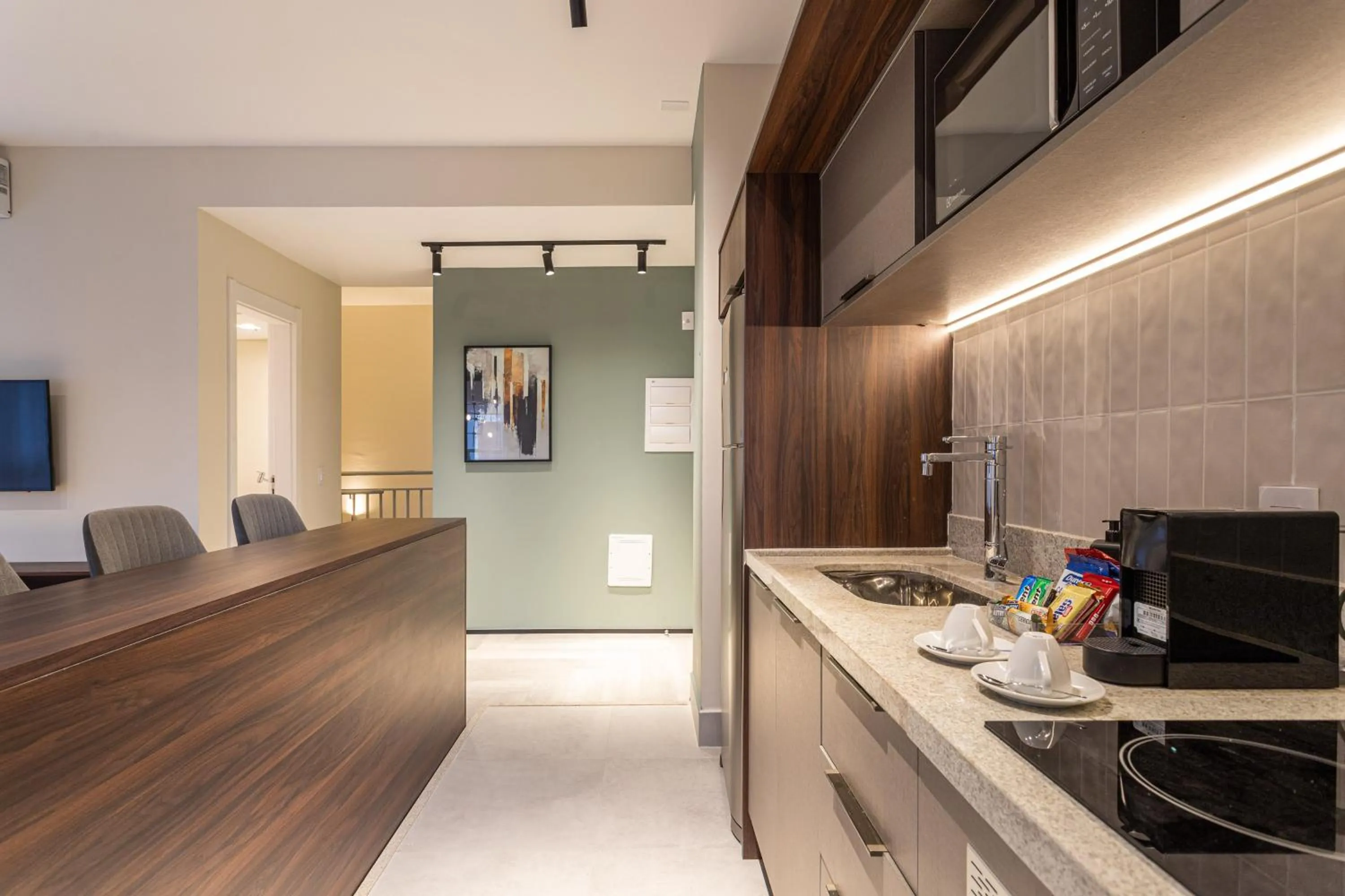 Coffee/tea facilities in Iconyc House of Charlie