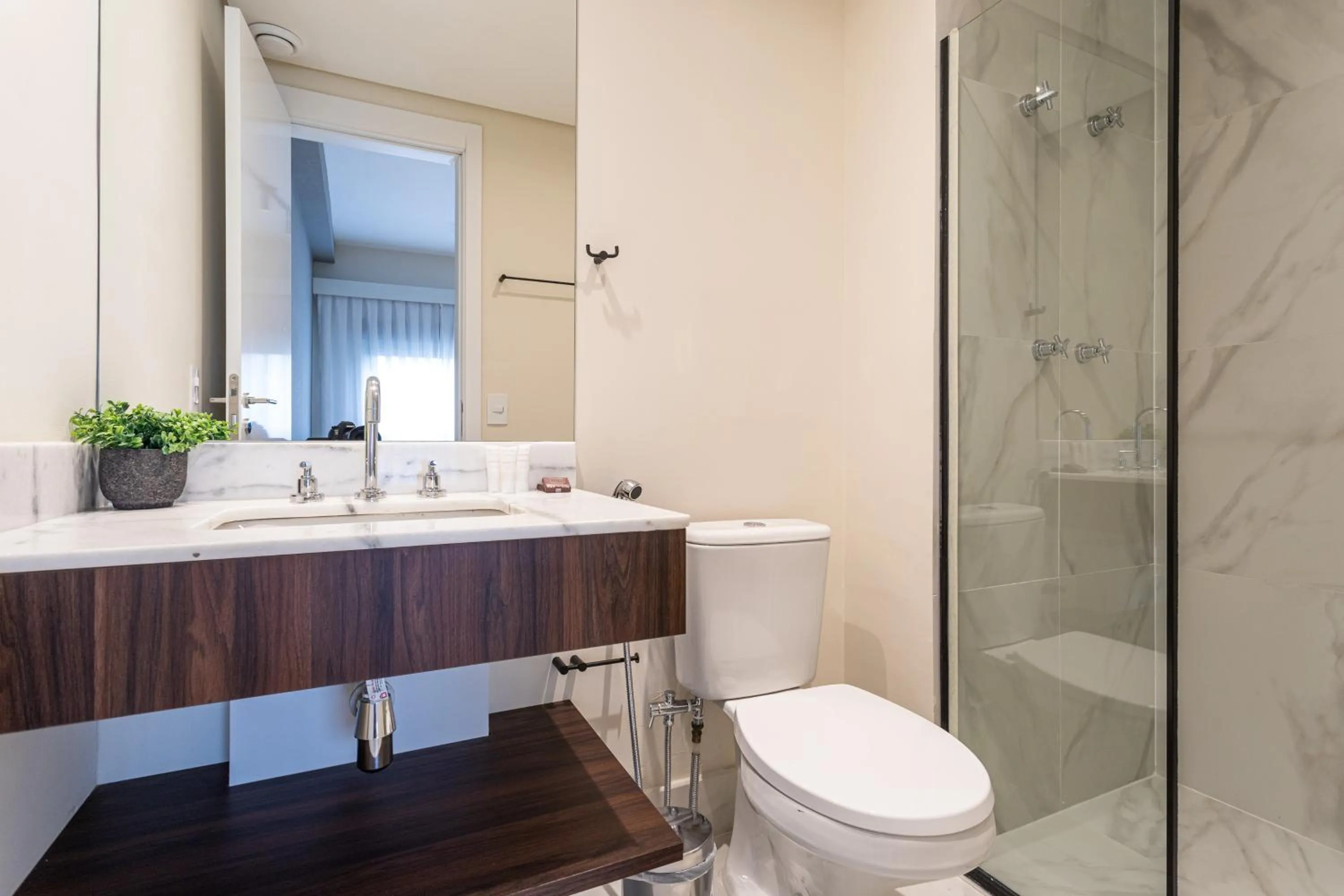 Shower in Iconyc House of Charlie