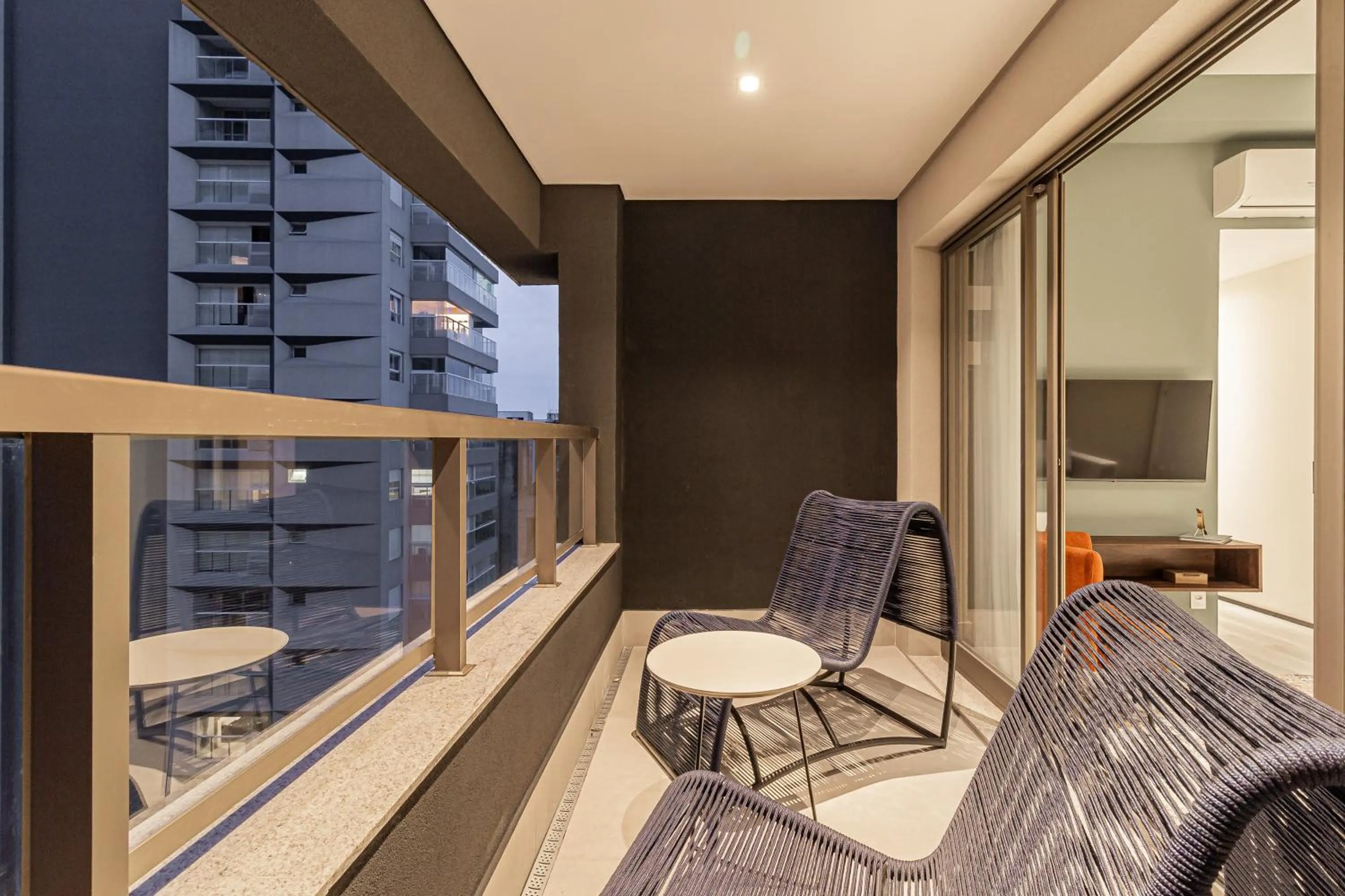 TV and multimedia in Iconyc House of Charlie