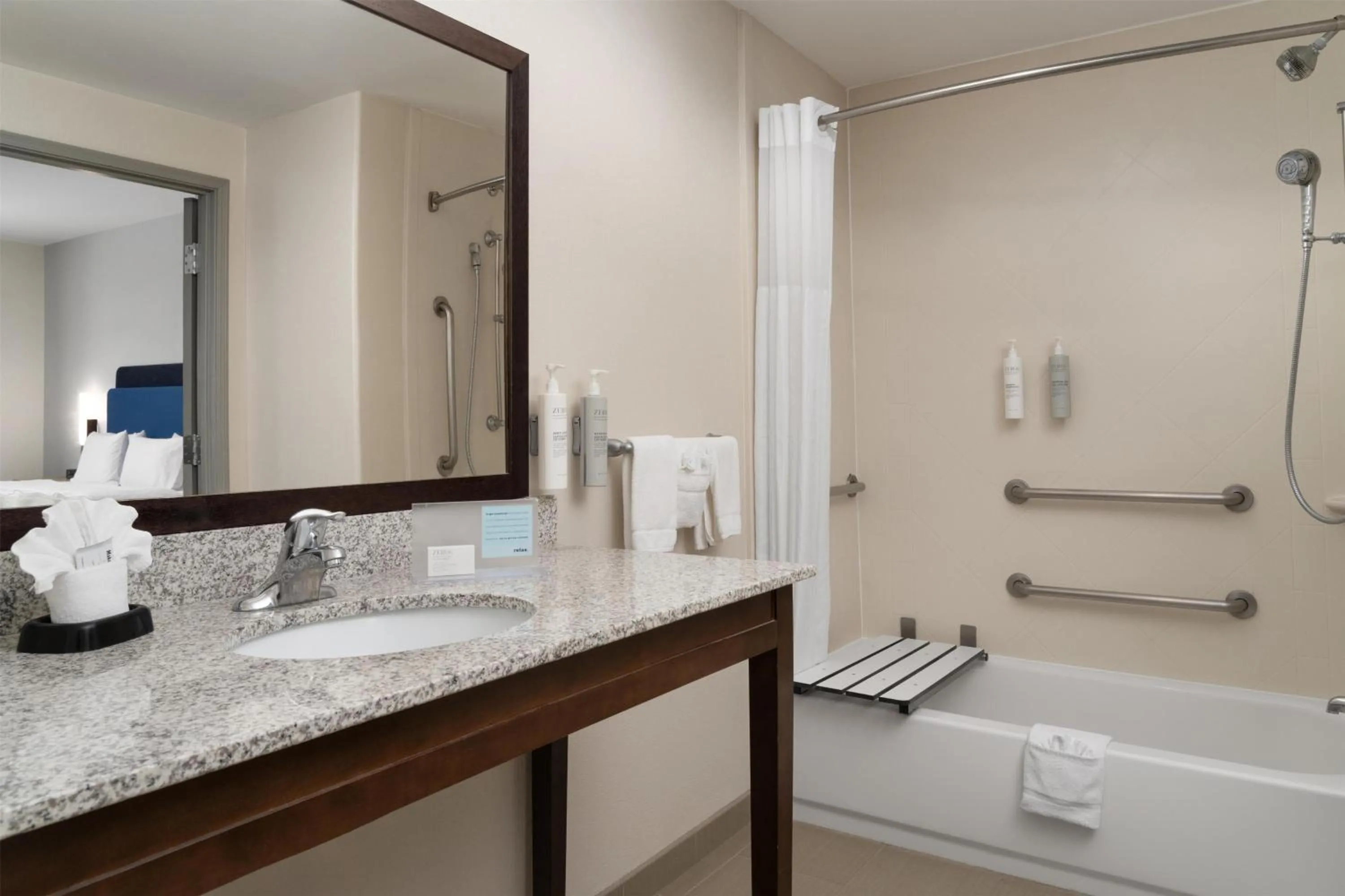 Bathroom in Hampton Inn & Suites Albuquerque North/I-25