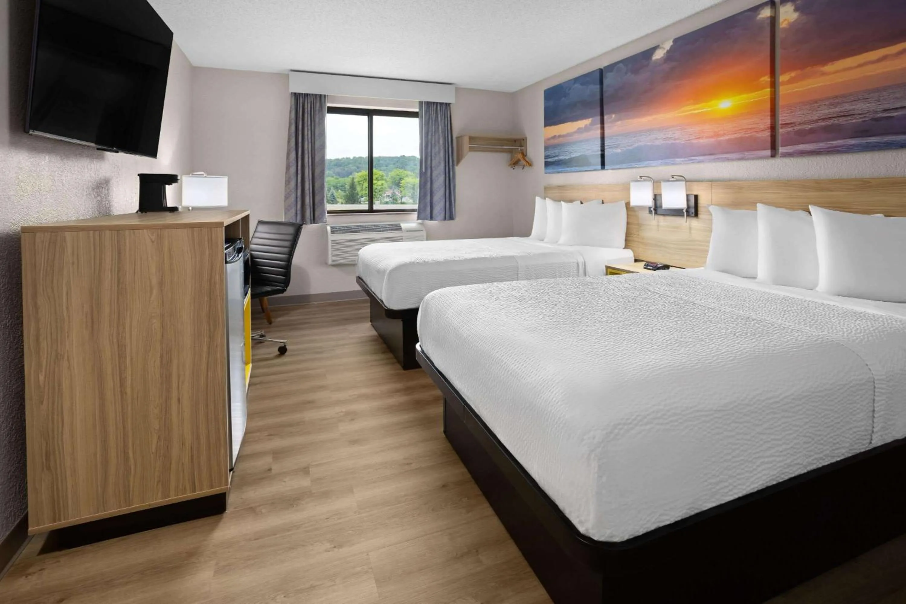 Photo of the whole room, Bed in Days Inn by Wyndham Hornell NY