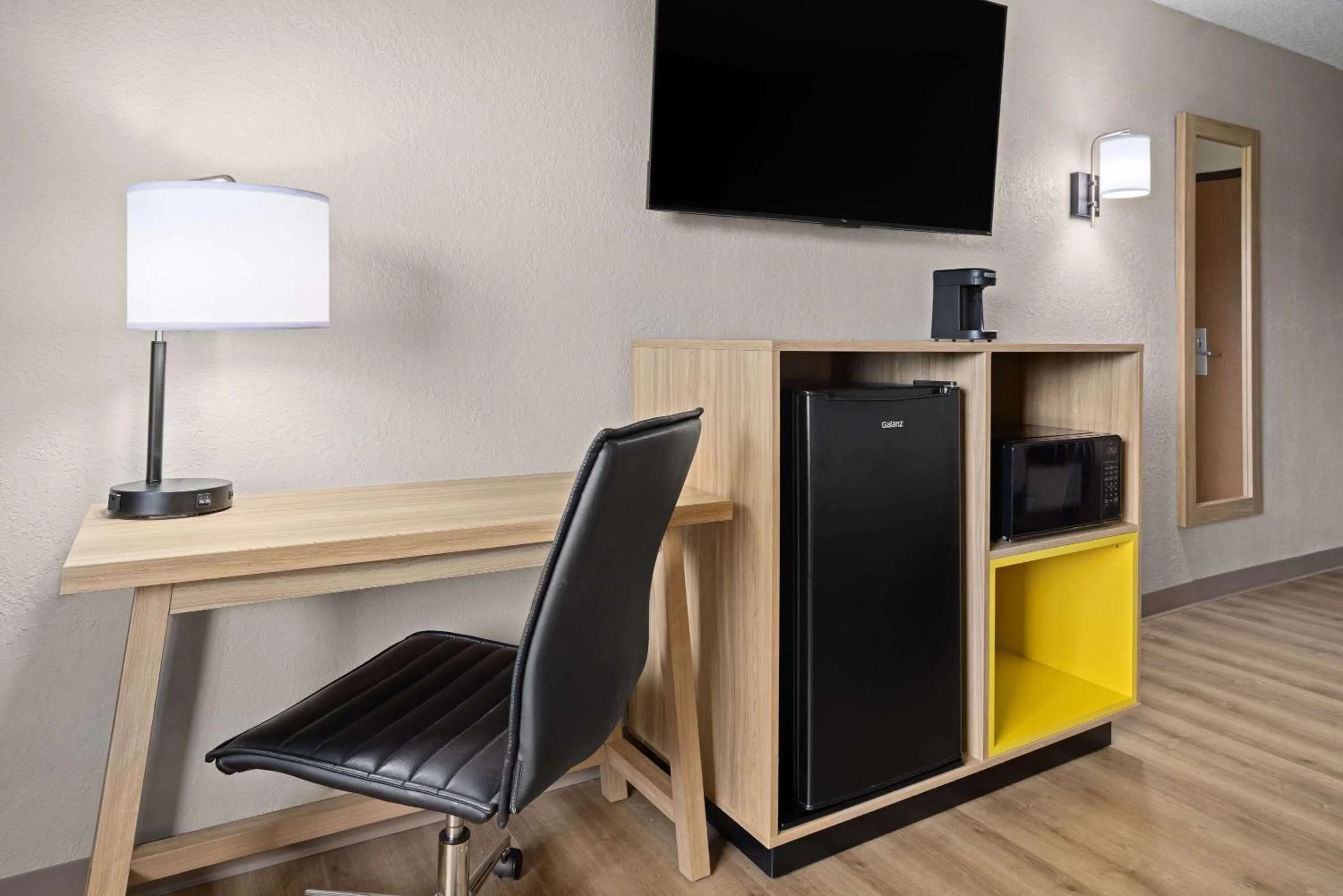 Photo of the whole room in Days Inn by Wyndham Hornell NY