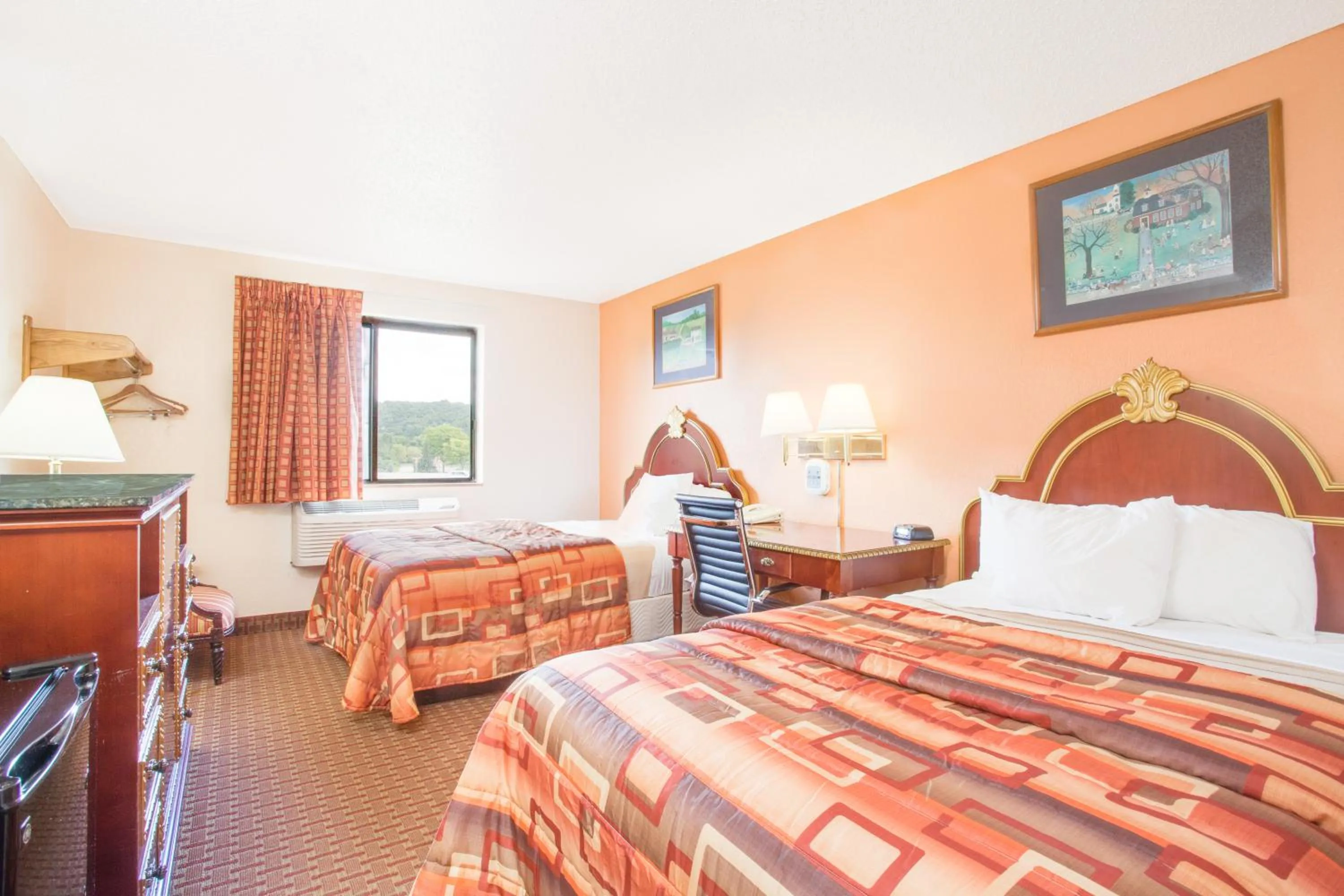 Bedroom, Bed in Days Inn by Wyndham Hornell NY