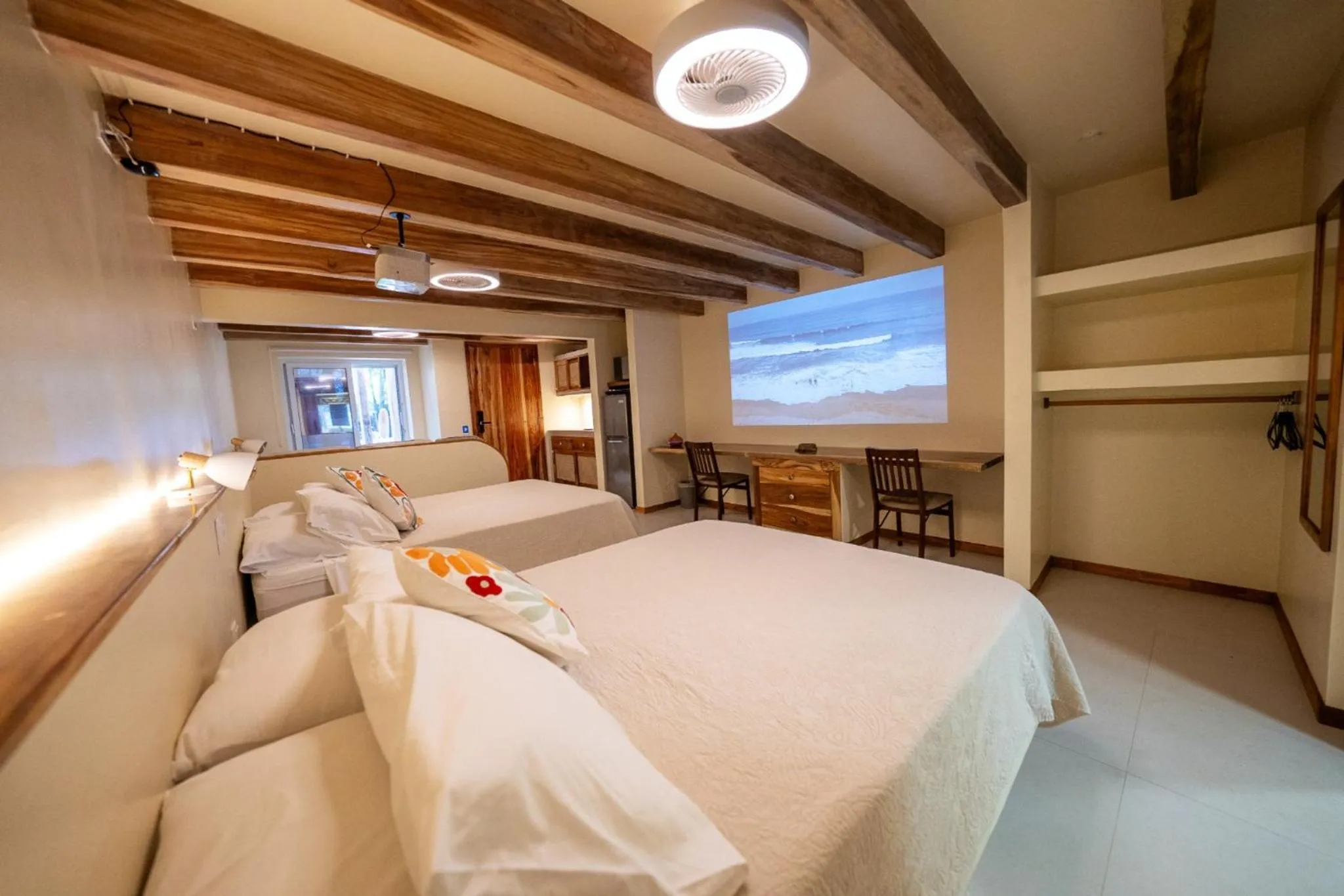 Photo of the whole room, Bed in Dreamcatcher Hotel - Live the Dream of Santa Teresa