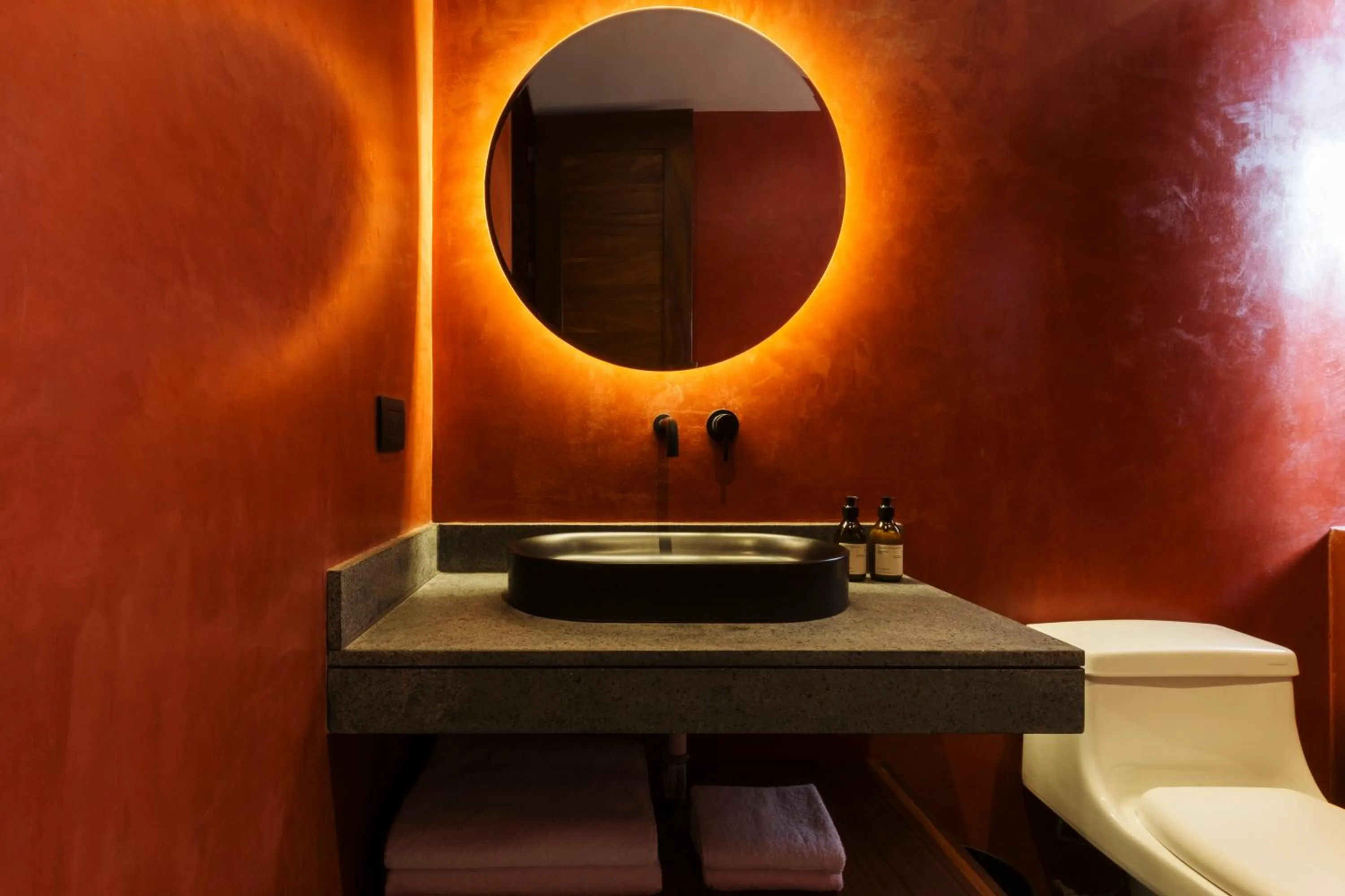 Bathroom in Macondo Arte Oaxaca