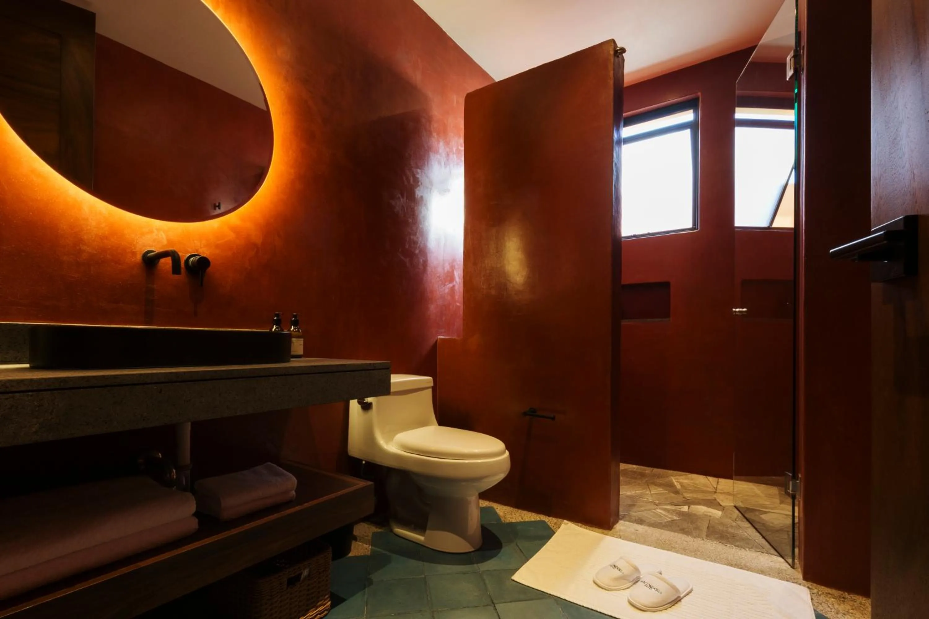 Bathroom in Macondo Arte Oaxaca